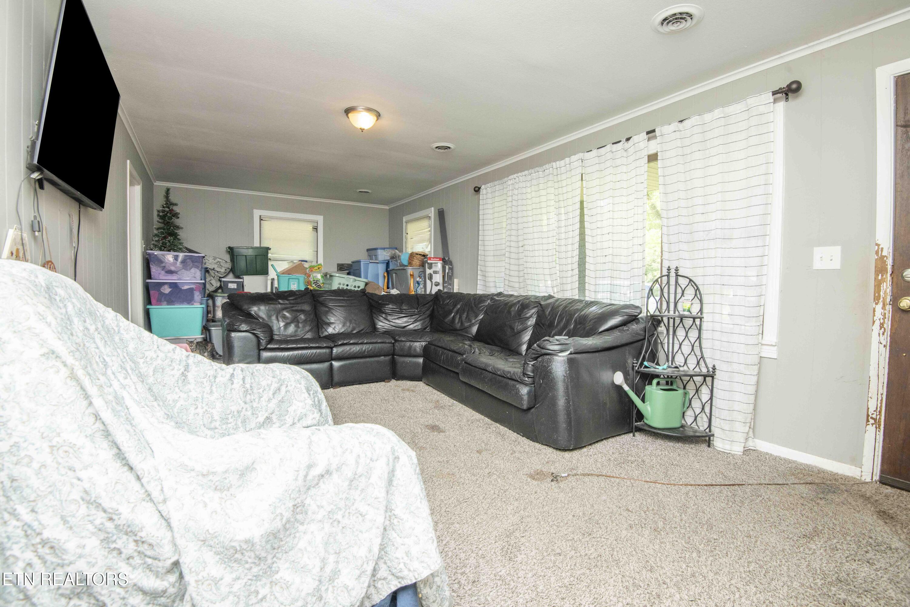 325 W Hills Drive Lenoir City TN 37771