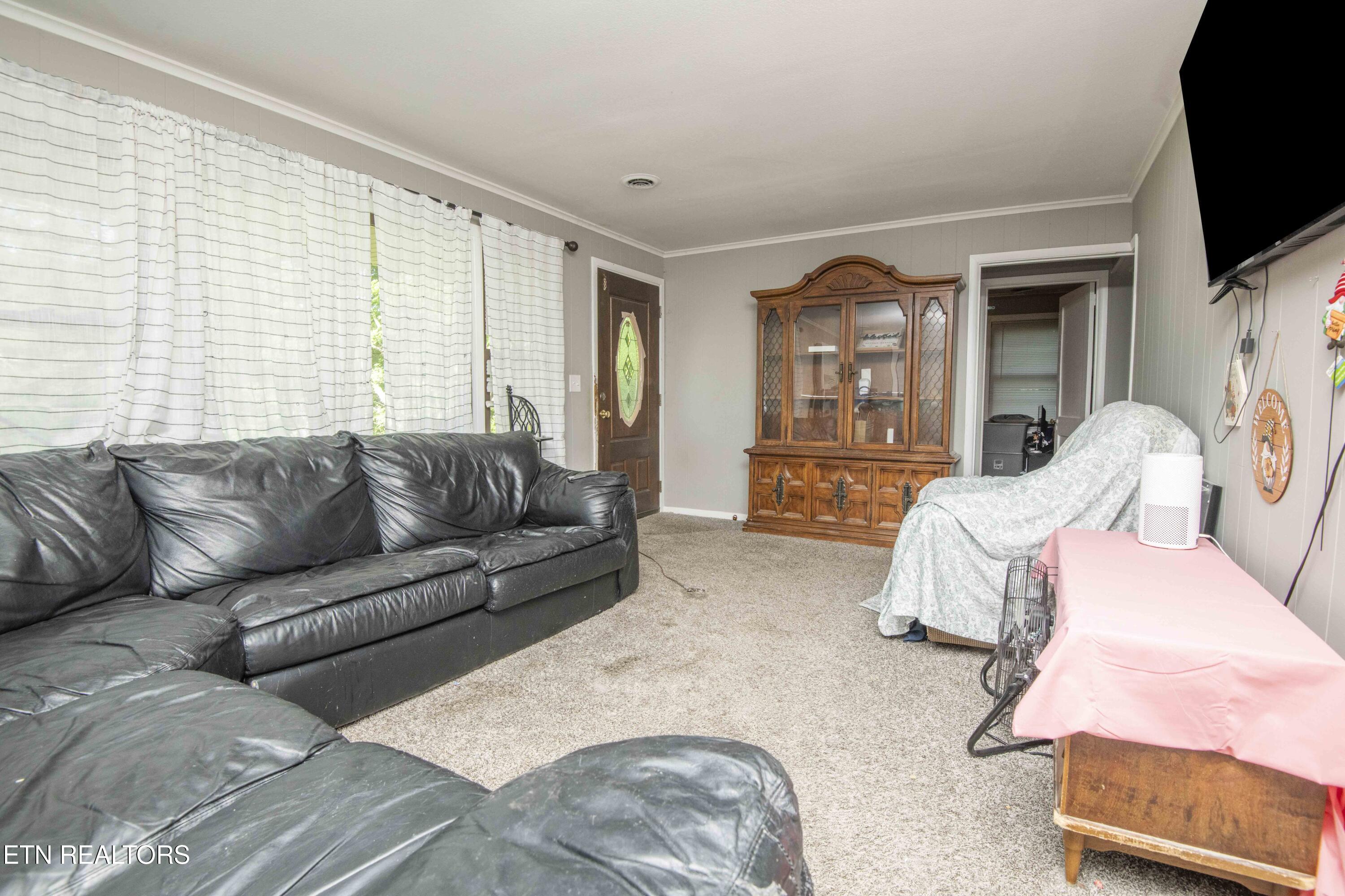 325 W Hills Drive Lenoir City TN 37771