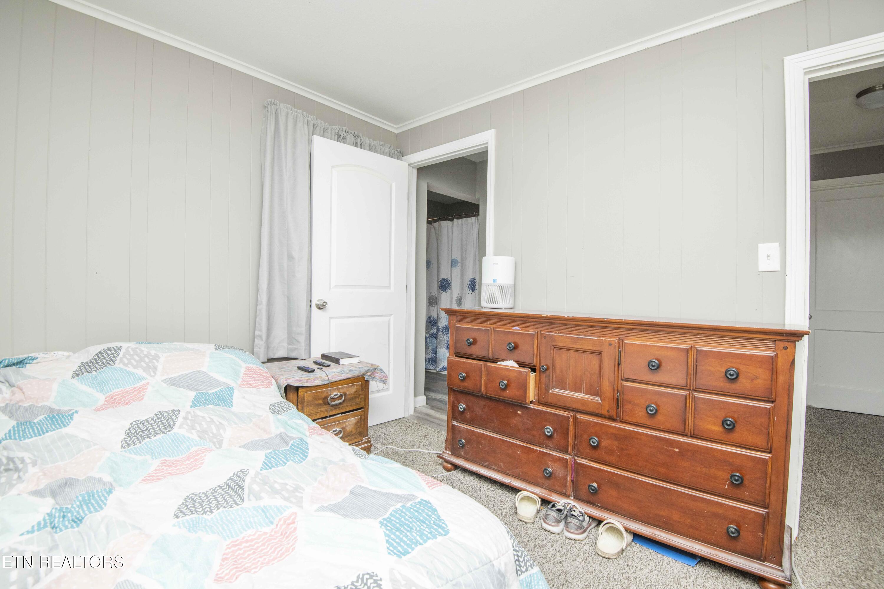 325 W Hills Drive Lenoir City TN 37771