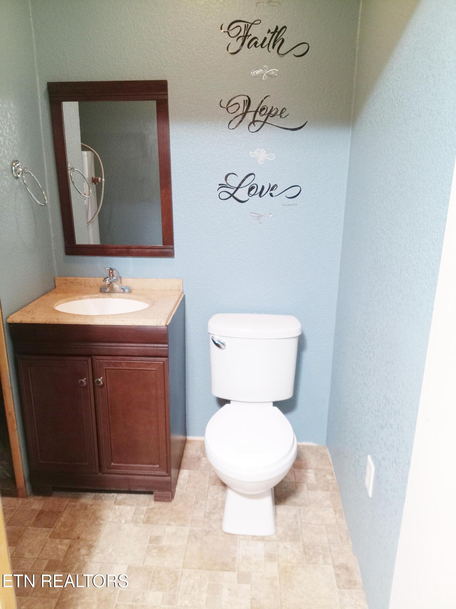 369 Cash Smith Road Drive Oneida TN 37841