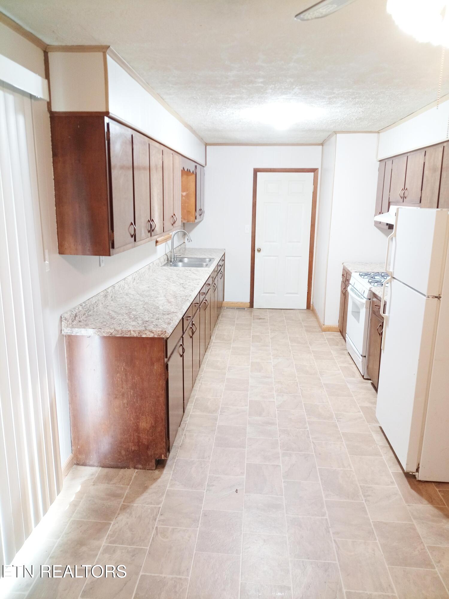 369 Cash Smith Road Drive Oneida TN 37841