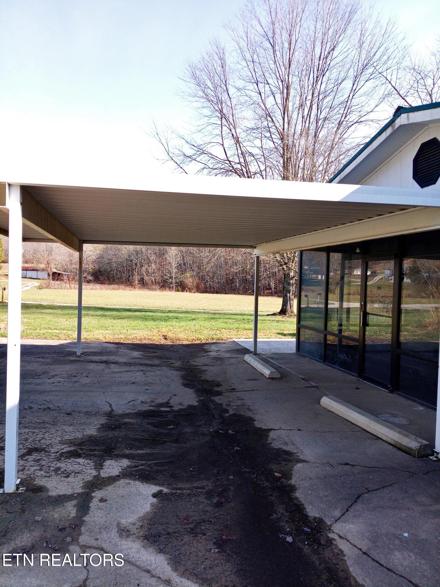 369 Cash Smith Road Drive Oneida TN 37841