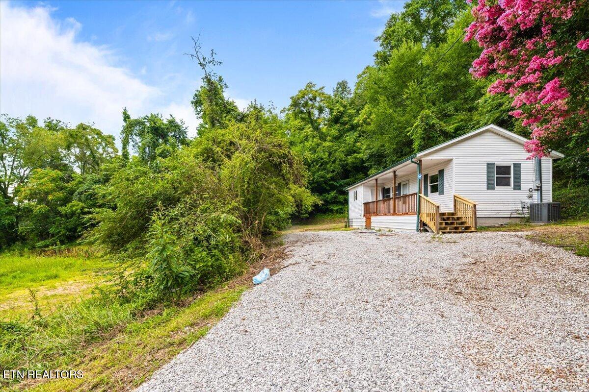 313 N 14th Street Lafollette TN 37766
