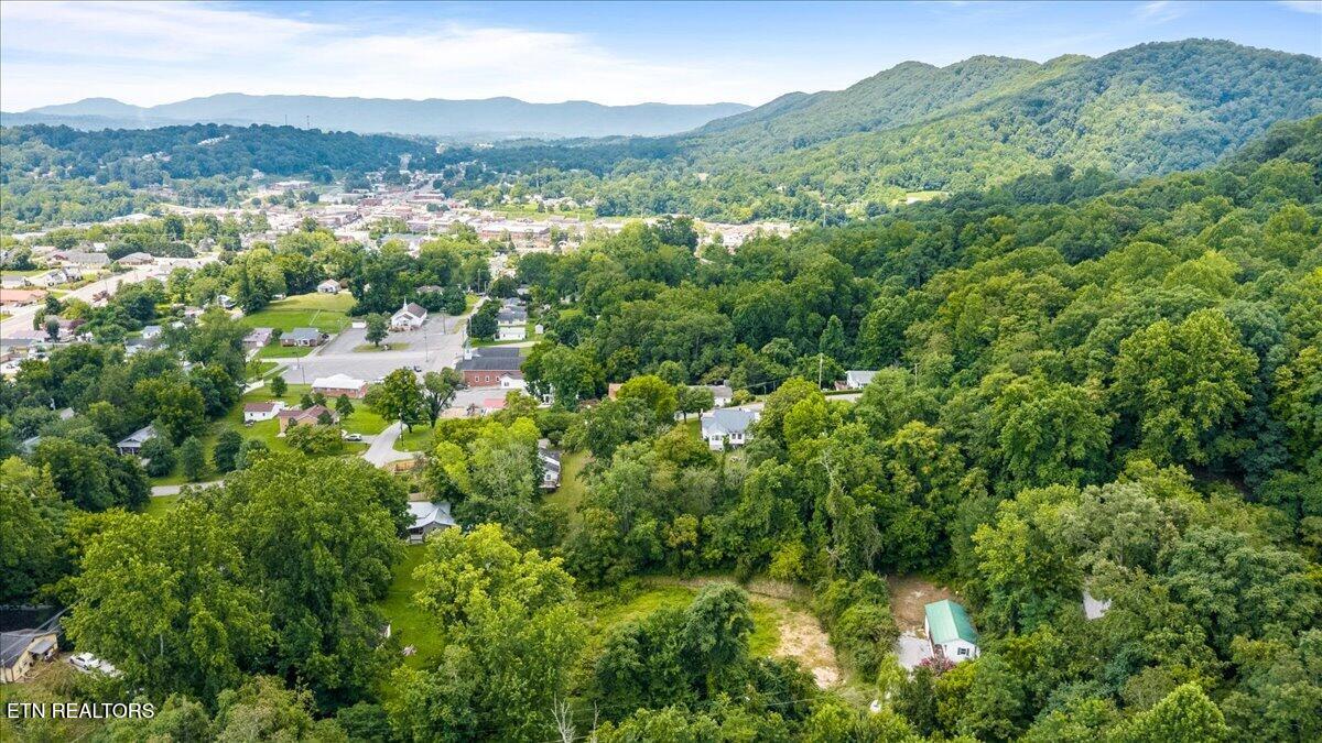 313 N 14th Street Lafollette TN 37766