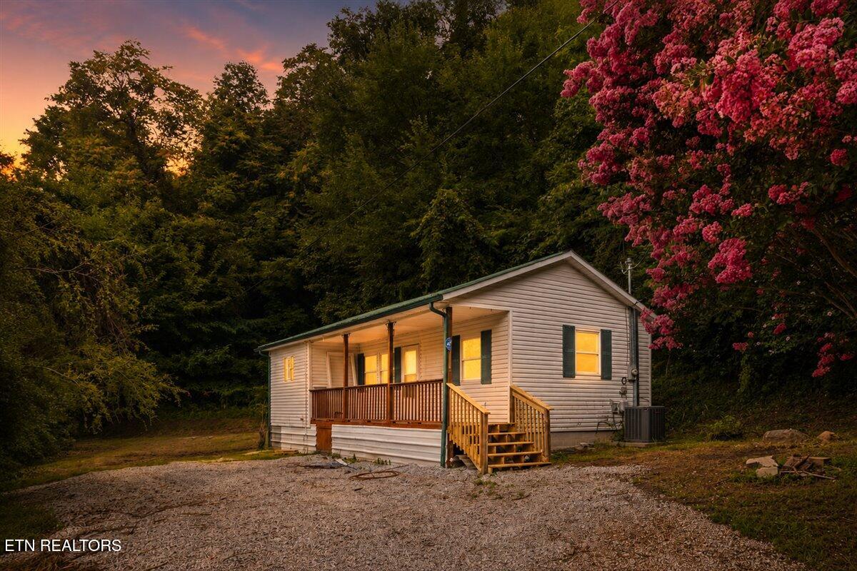 313 N 14th Street Lafollette TN 37766