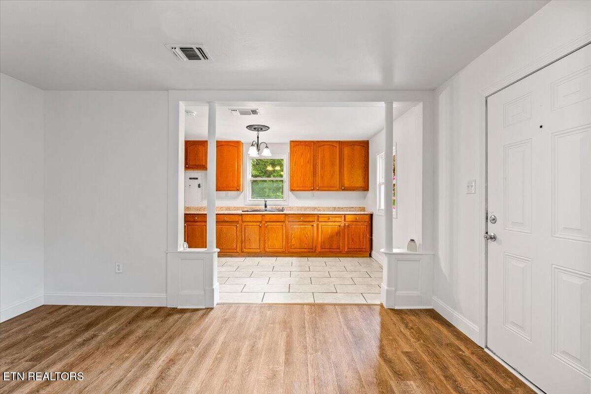 313 N 14th Street Lafollette TN 37766