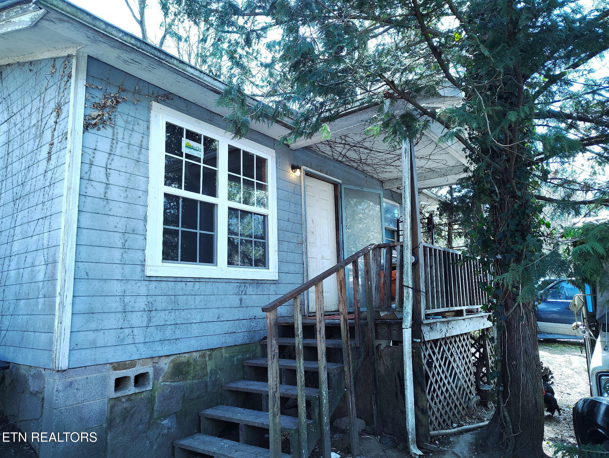 1114 Highway 25w S Lafollette TN 37766