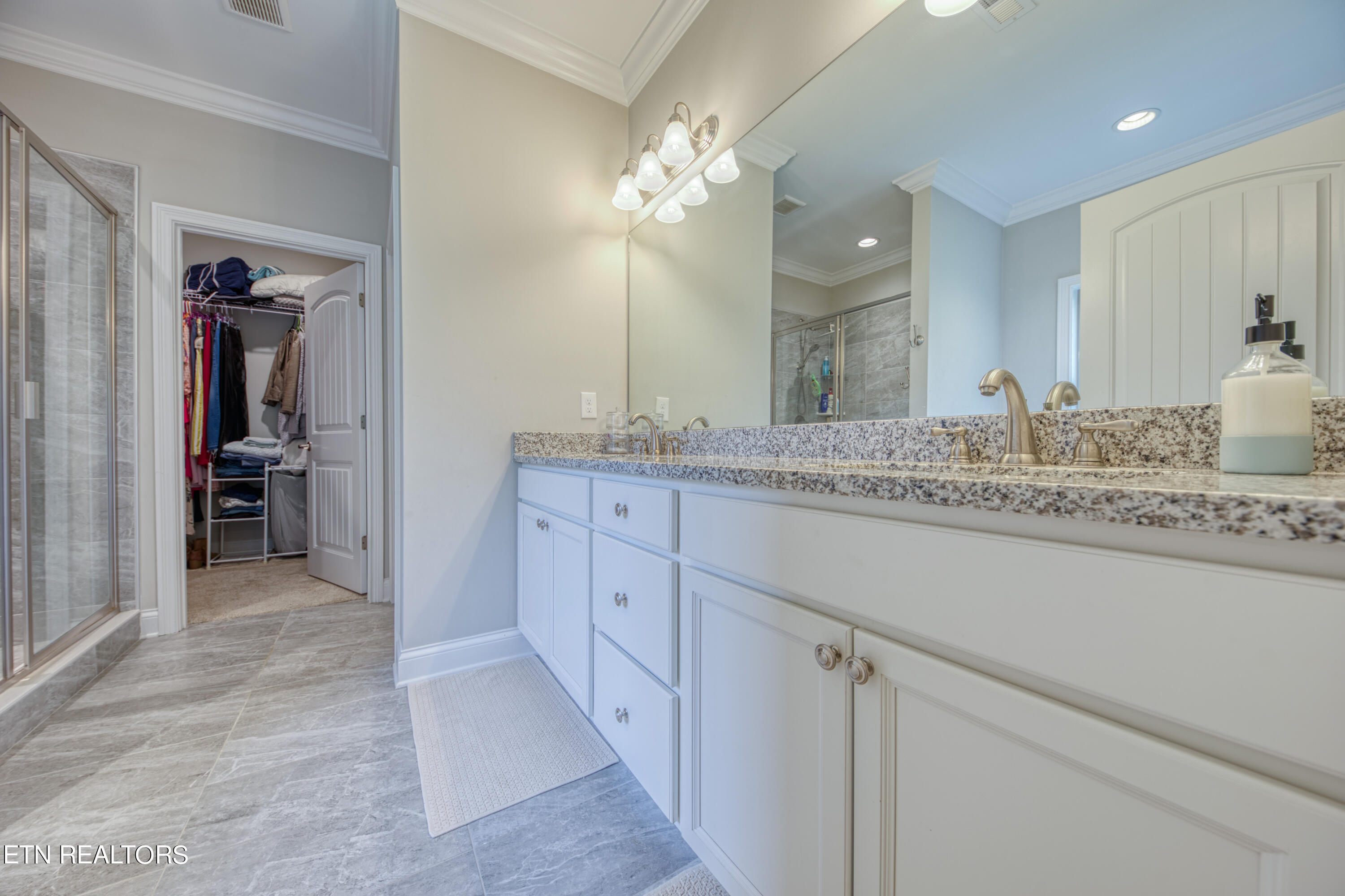 2216 Old Hickory Lane Lenoir City TN 37772