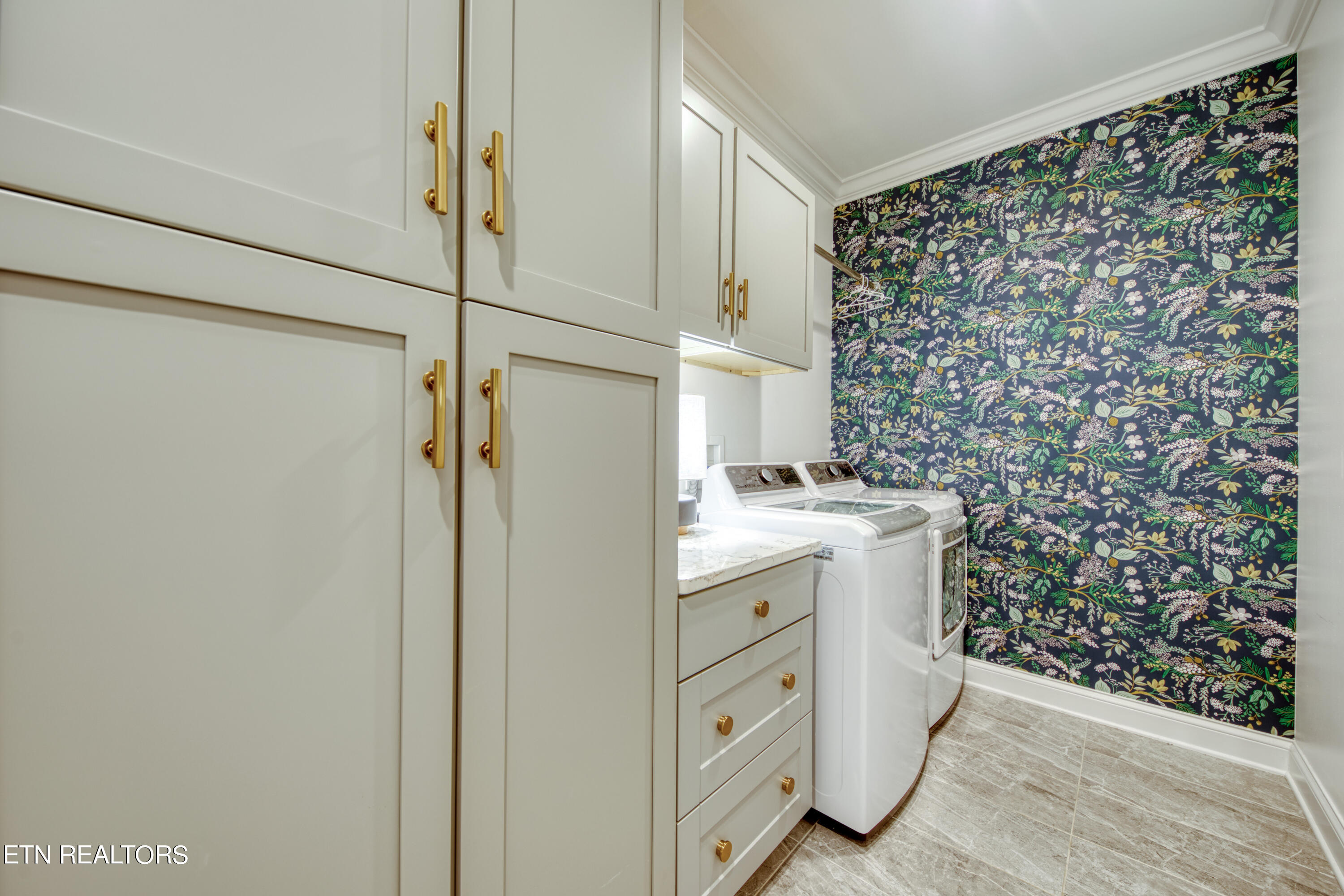 2216 Old Hickory Lane Lenoir City TN 37772