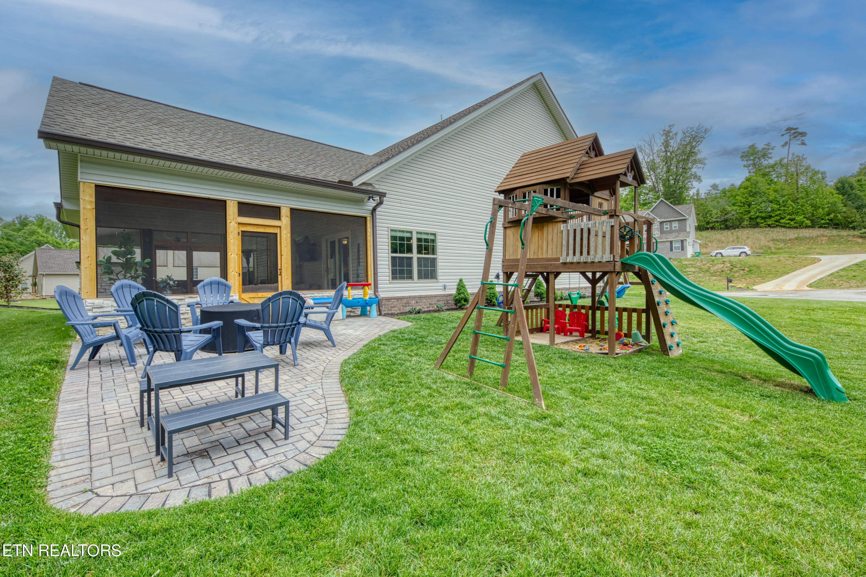 2216 Old Hickory Lane Lenoir City TN 37772