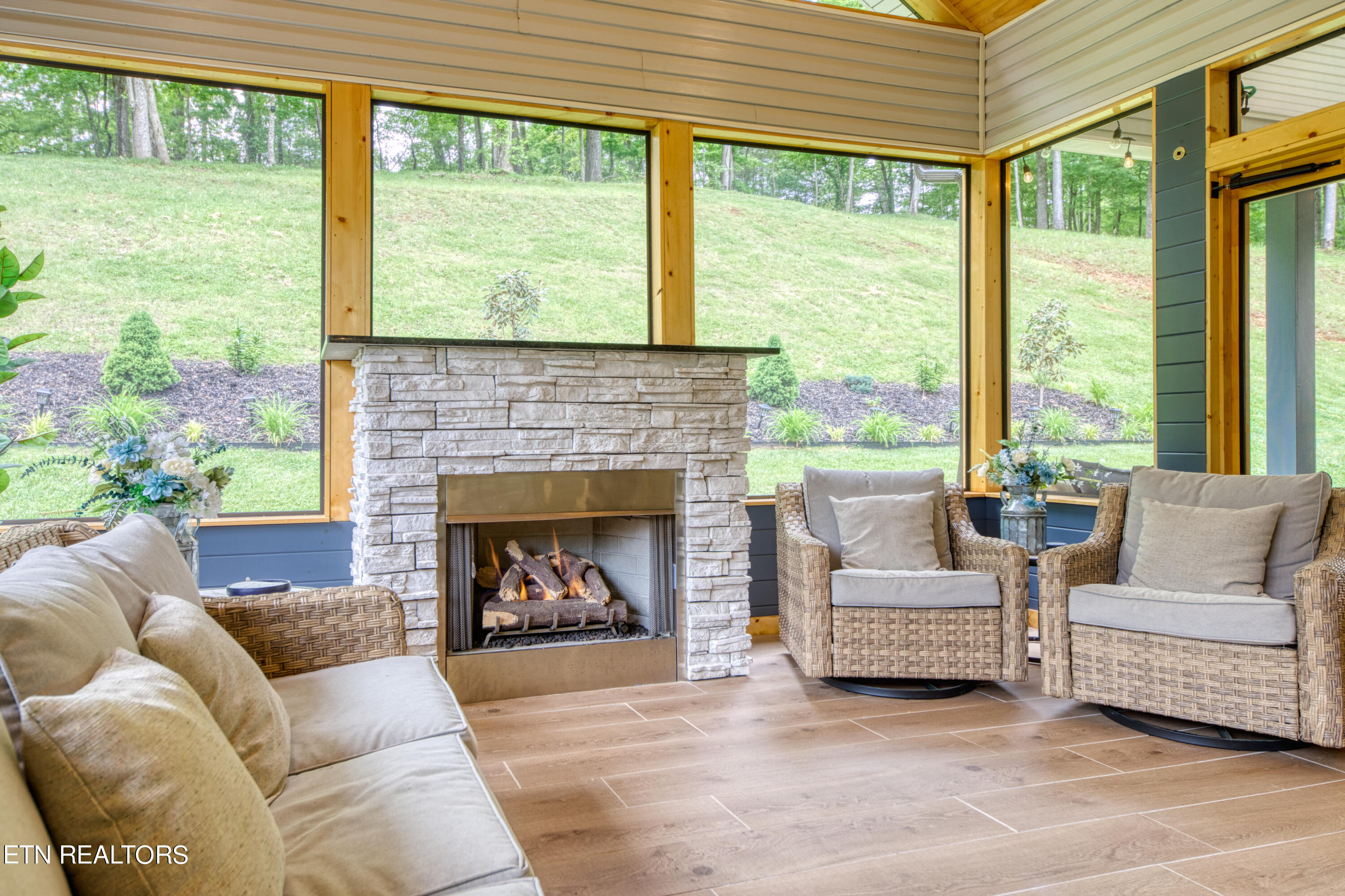 2216 Old Hickory Lane Lenoir City TN 37772