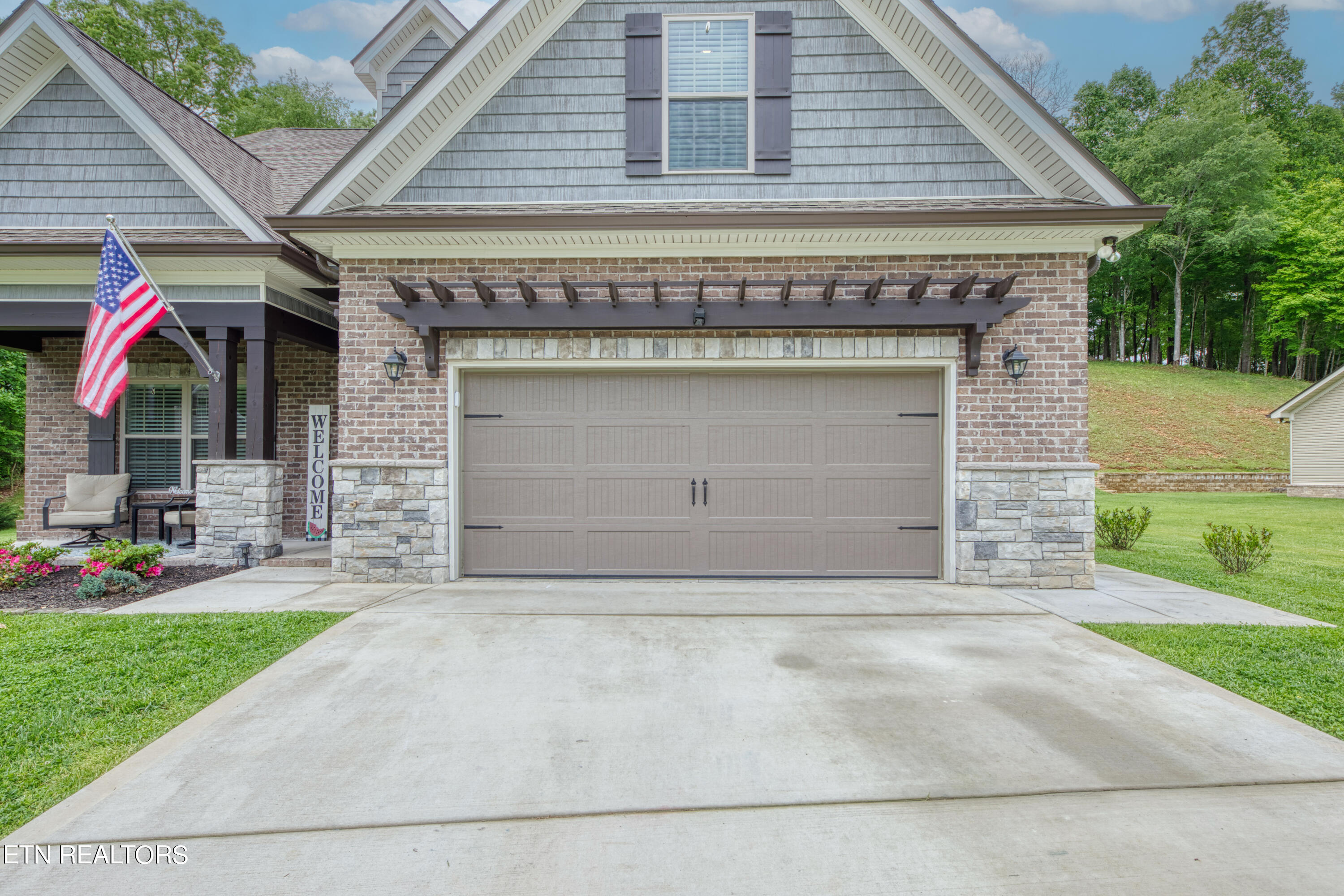2216 Old Hickory Lane Lenoir City TN 37772