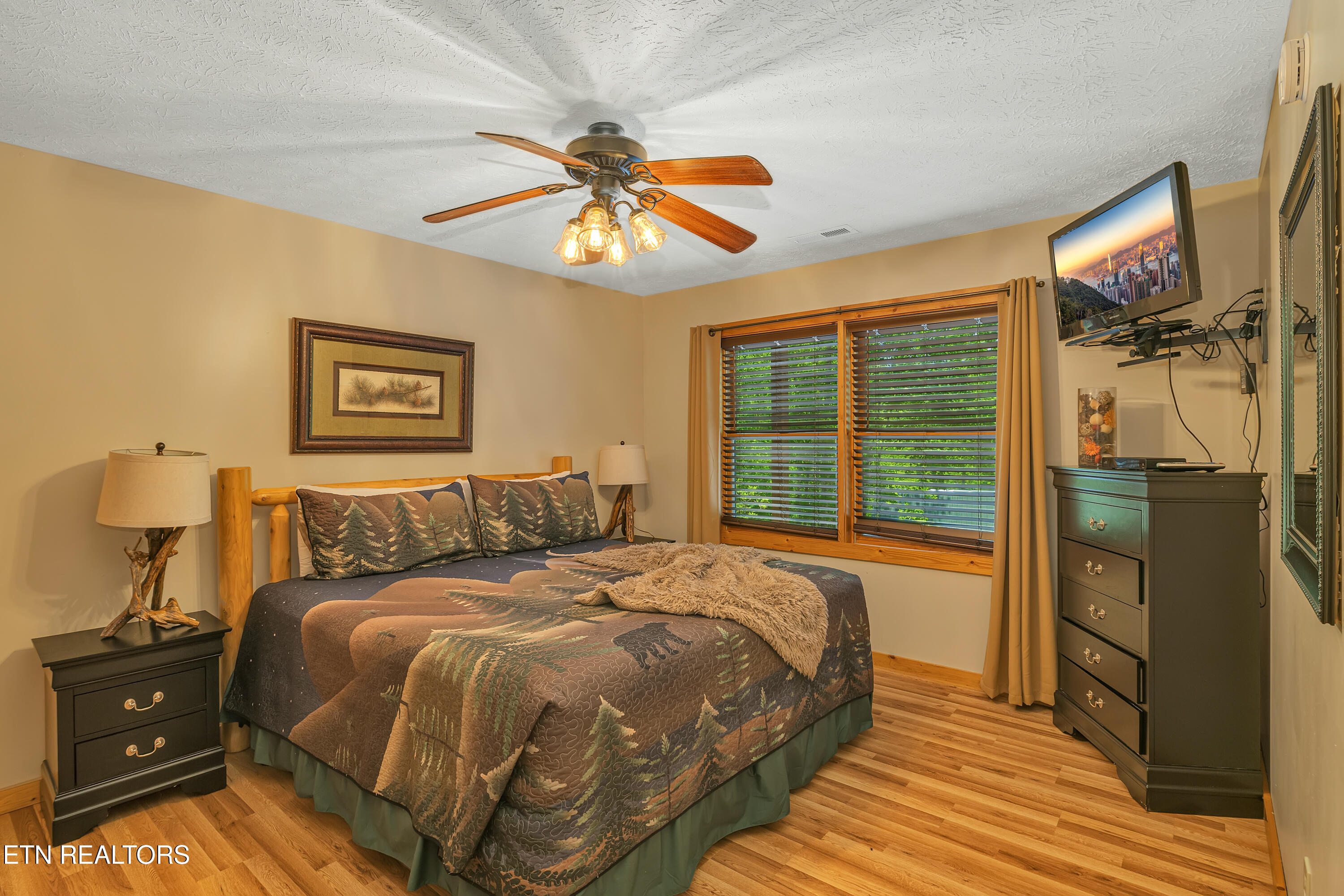 721 Poplar Falls Way Gatlinburg TN 37738