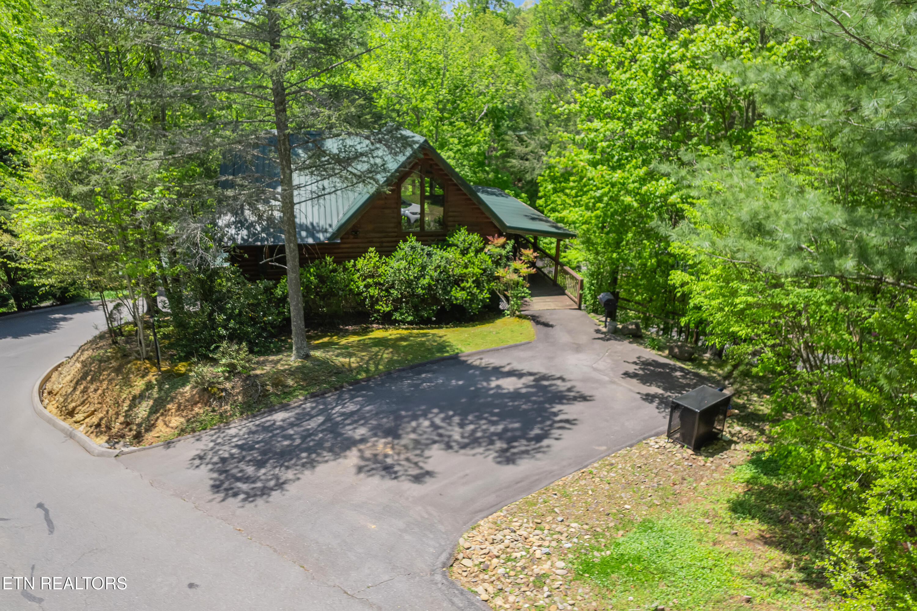 721 Poplar Falls Way Gatlinburg TN 37738