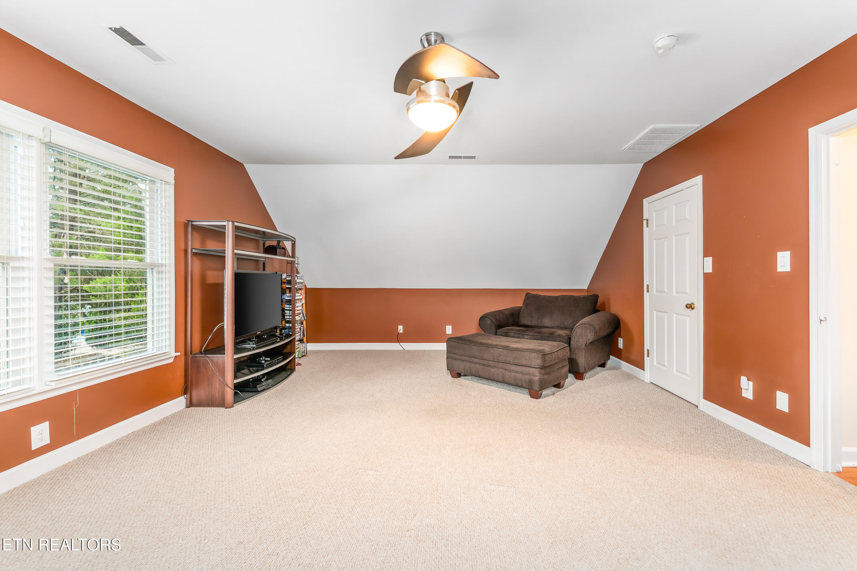 9820 Gentian Lane Knoxville TN 37922