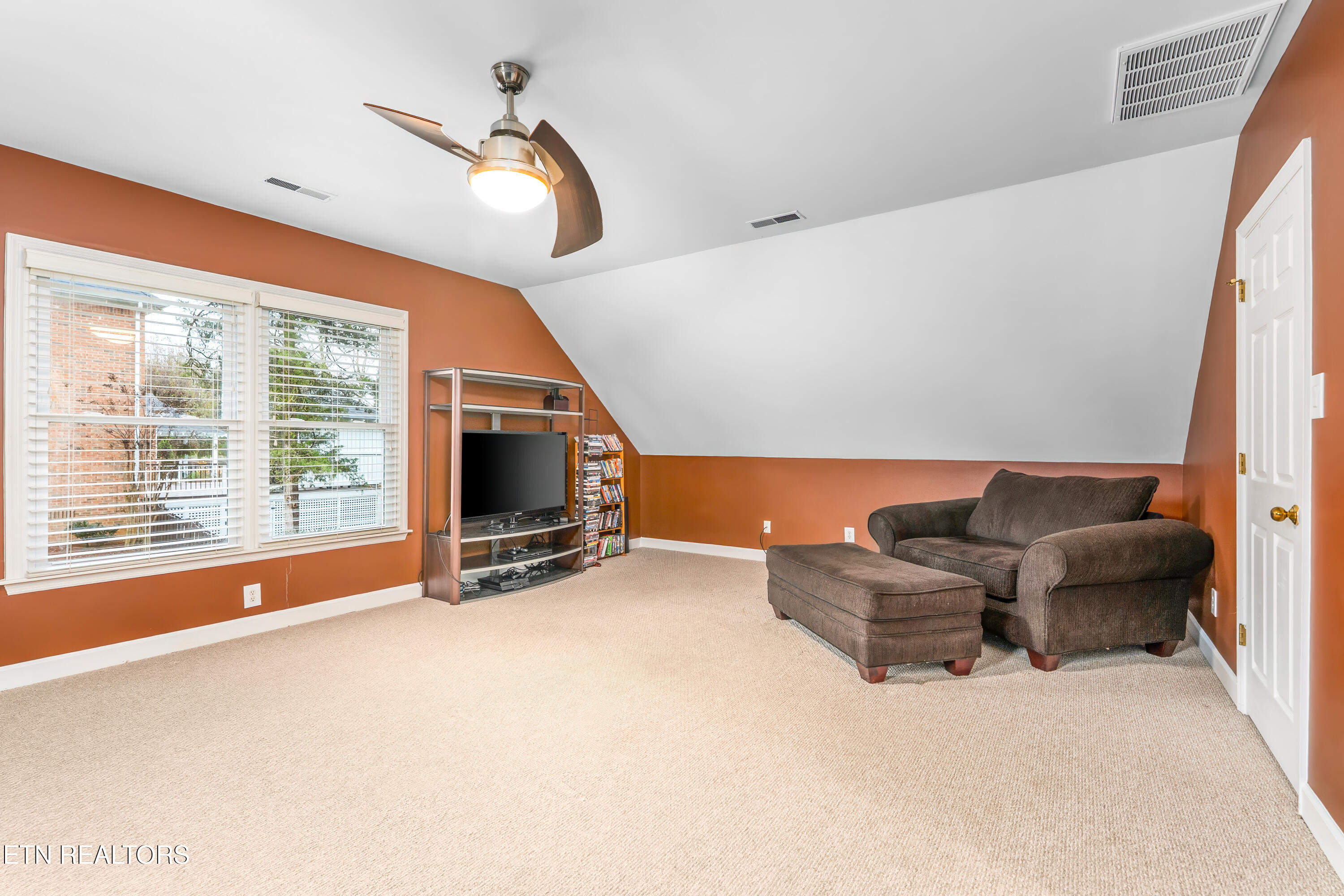 9820 Gentian Lane Knoxville TN 37922