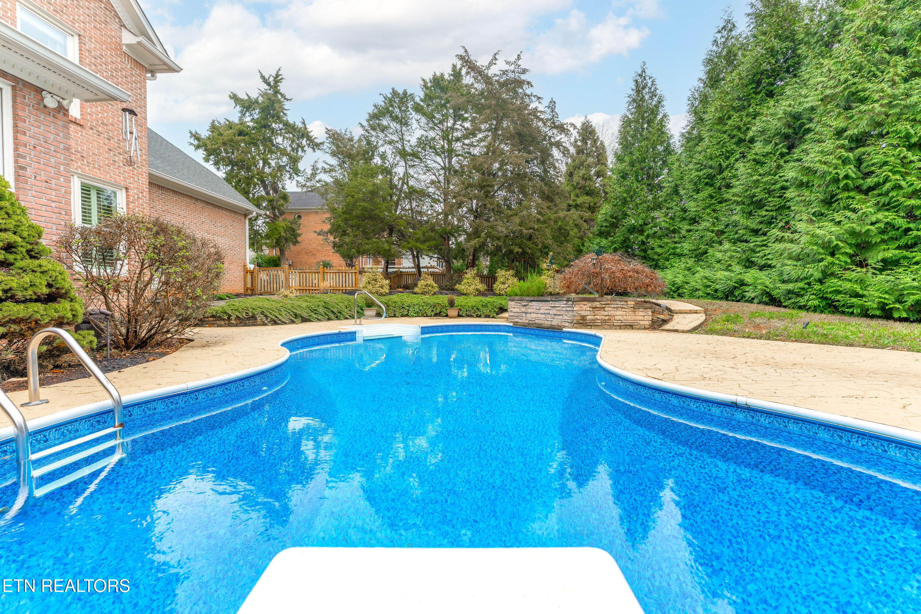 9820 Gentian Lane Knoxville TN 37922