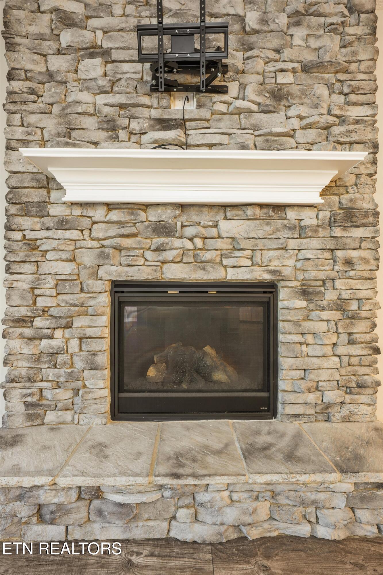 2037 Wooded Mountain Lane Knoxville TN 37922