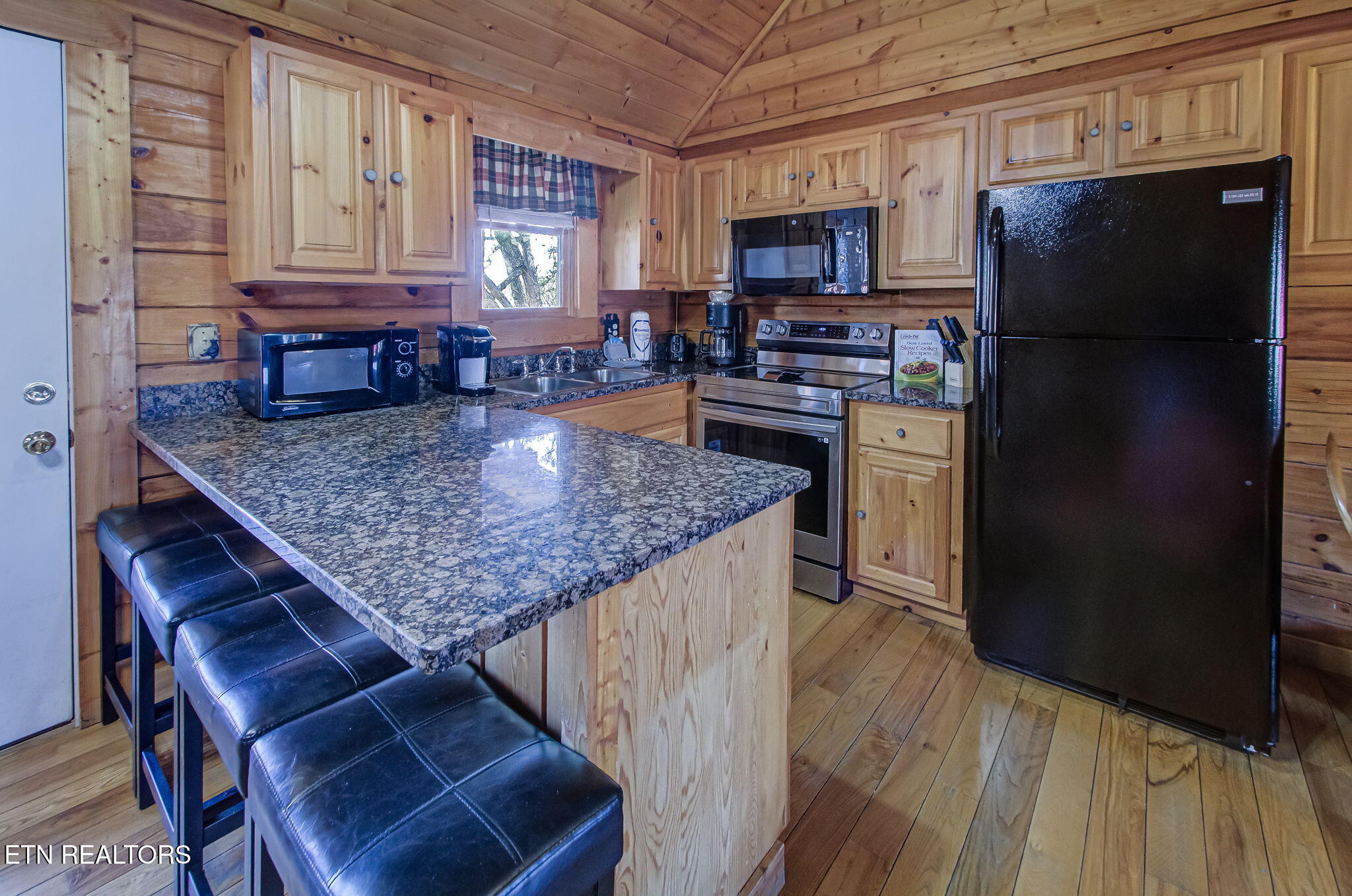 1528 Rainbow Ridge Way Sevierville TN 37862