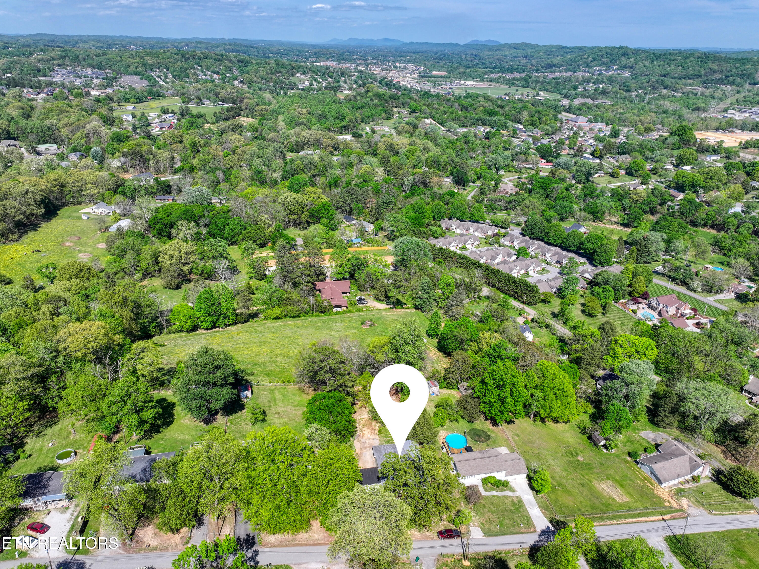 7822 Fersner Road Powell TN 37849