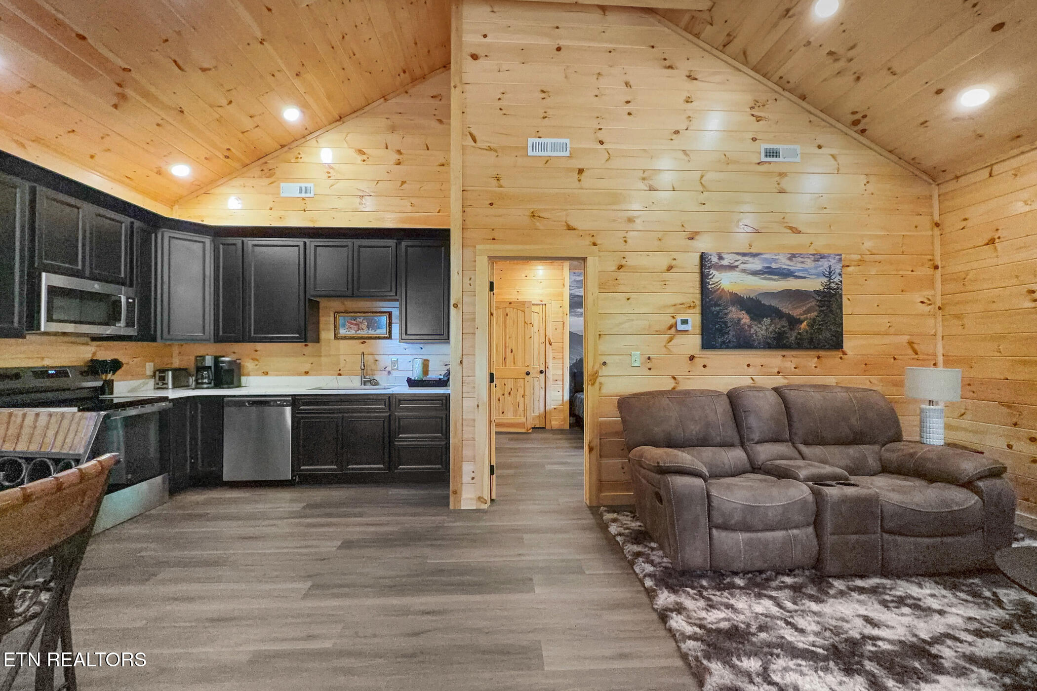 1026 Black Bear Cub Way Sevierville TN 37862
