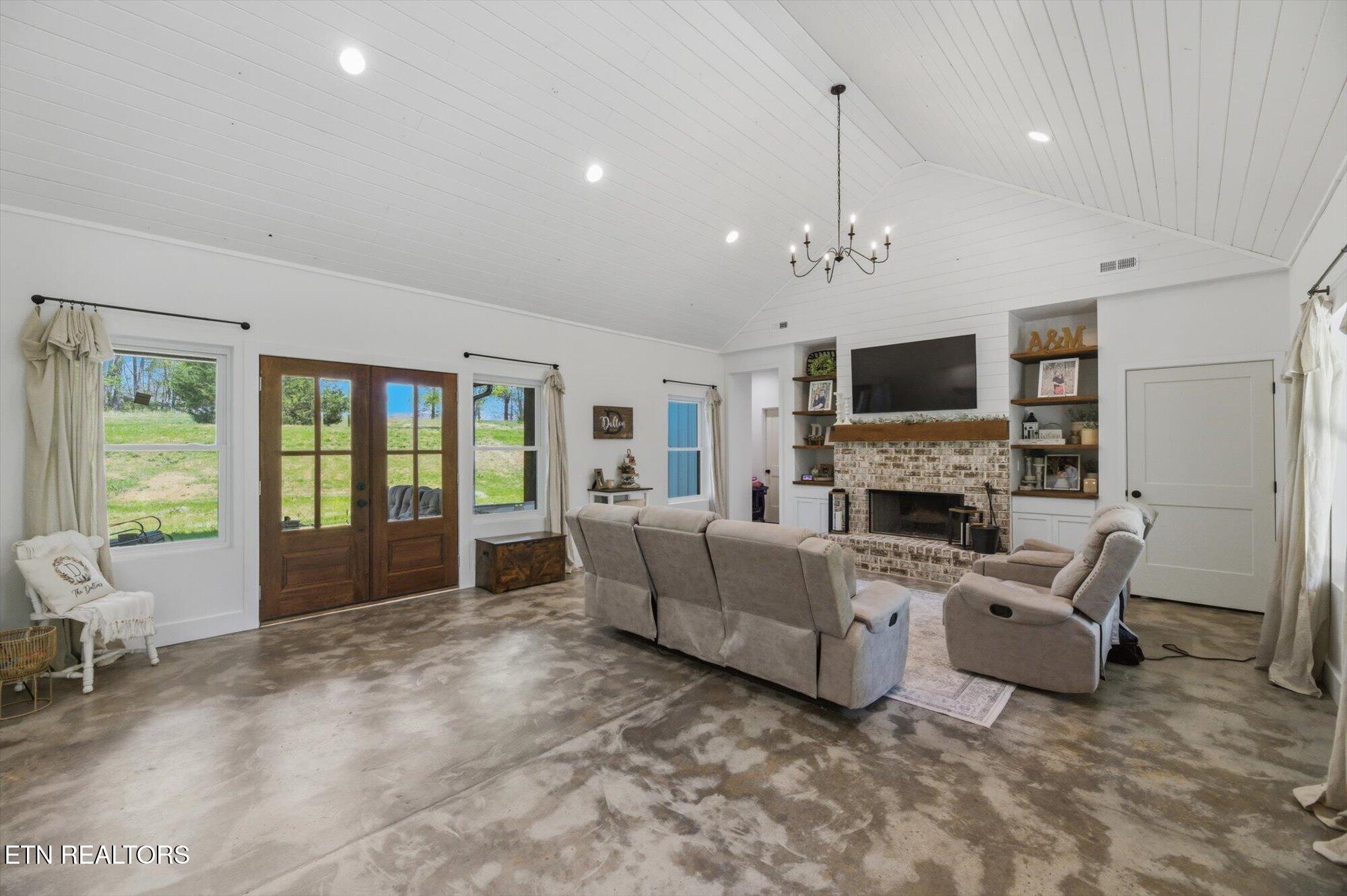 8212 Barker Road Corryton TN 37721