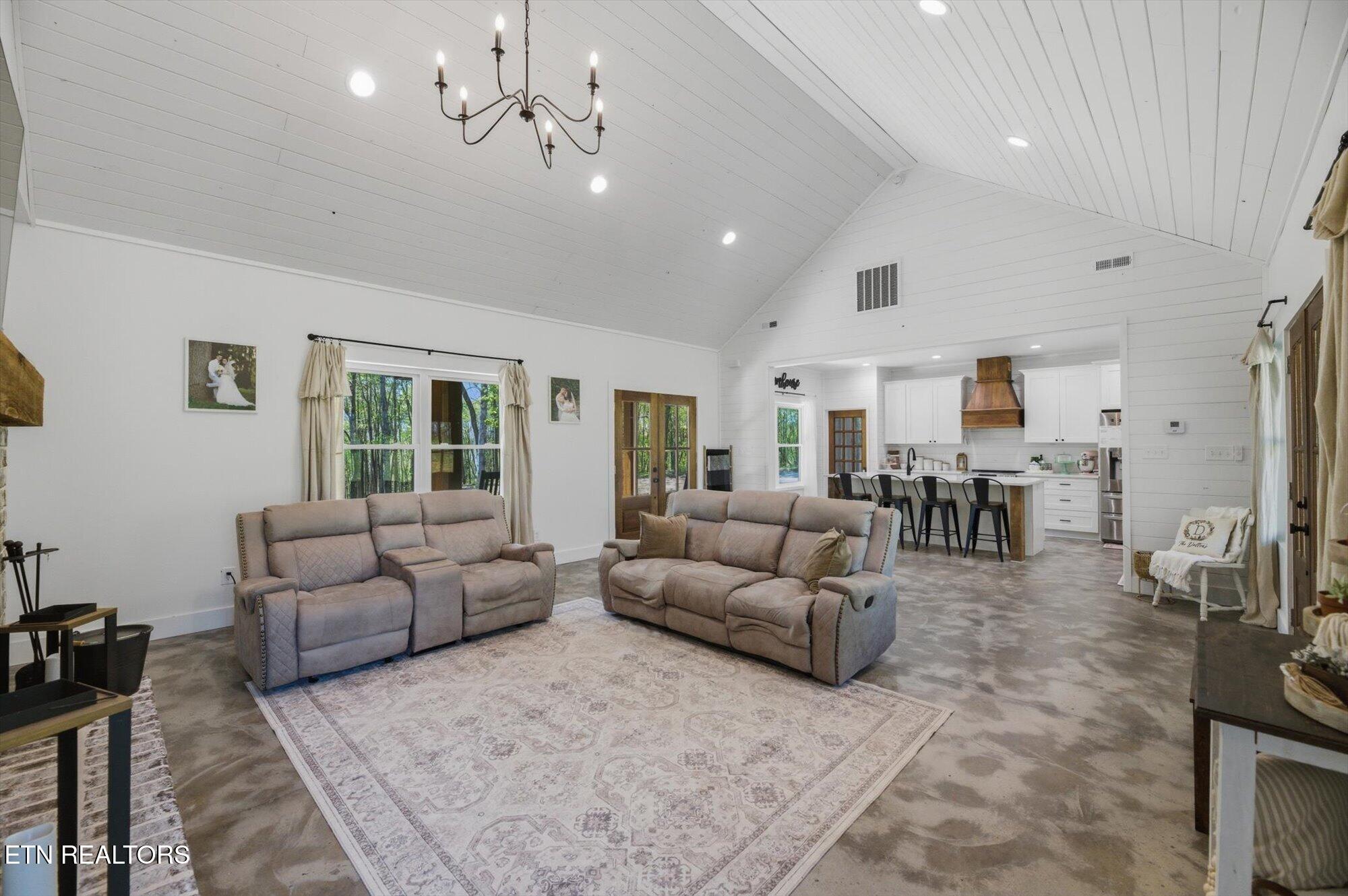 8212 Barker Road Corryton TN 37721