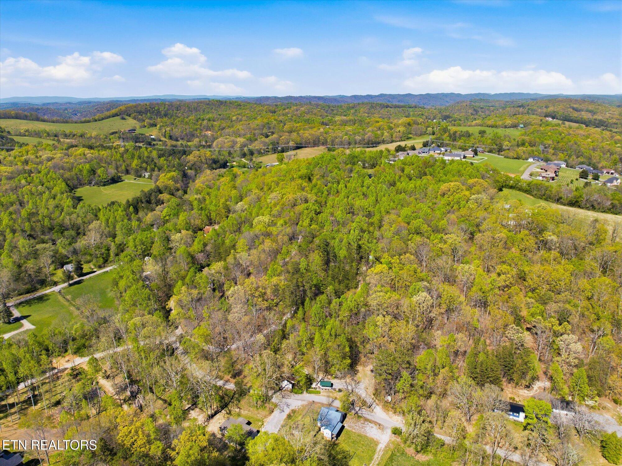 8212 Barker Road Corryton TN 37721