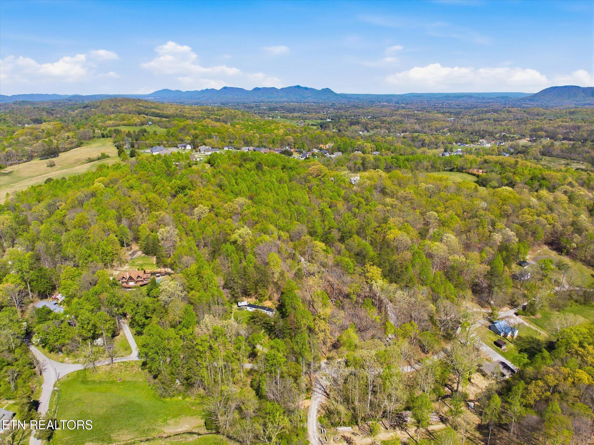 8212 Barker Road Corryton TN 37721