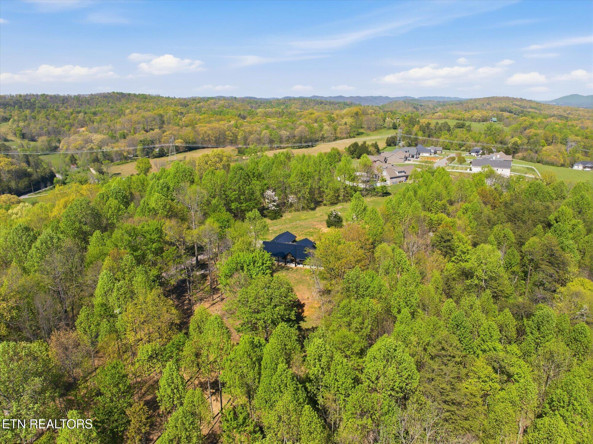 8212 Barker Road Corryton TN 37721