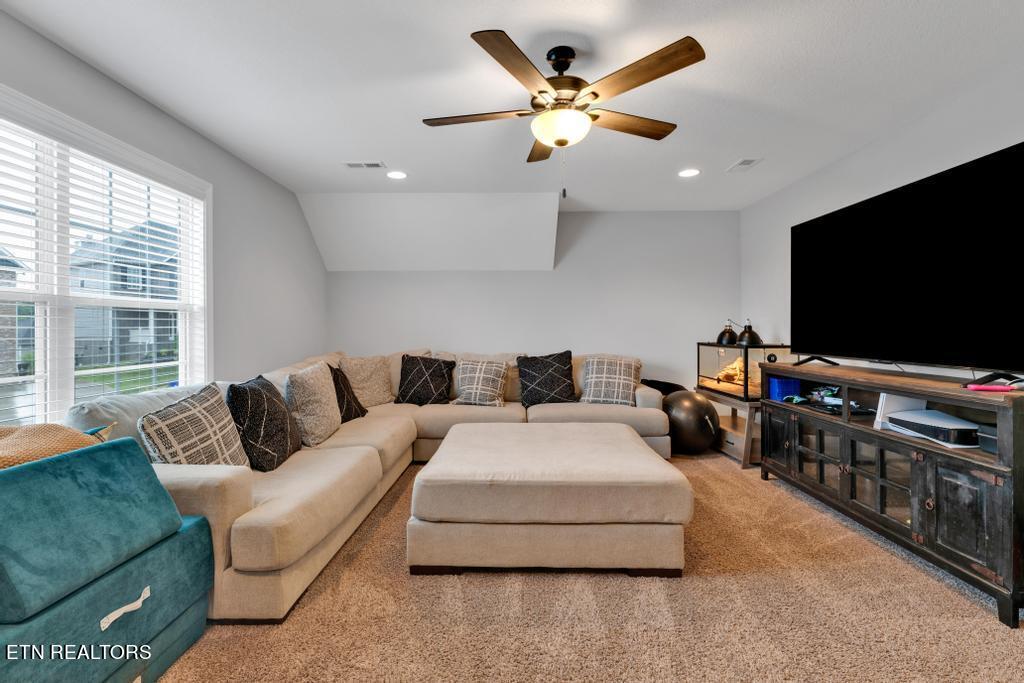 8206 Equinox Lane Powell TN 37849