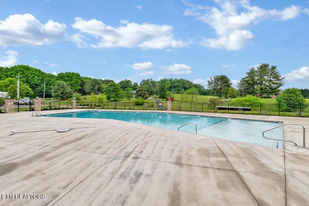 8206 Equinox Lane Powell TN 37849