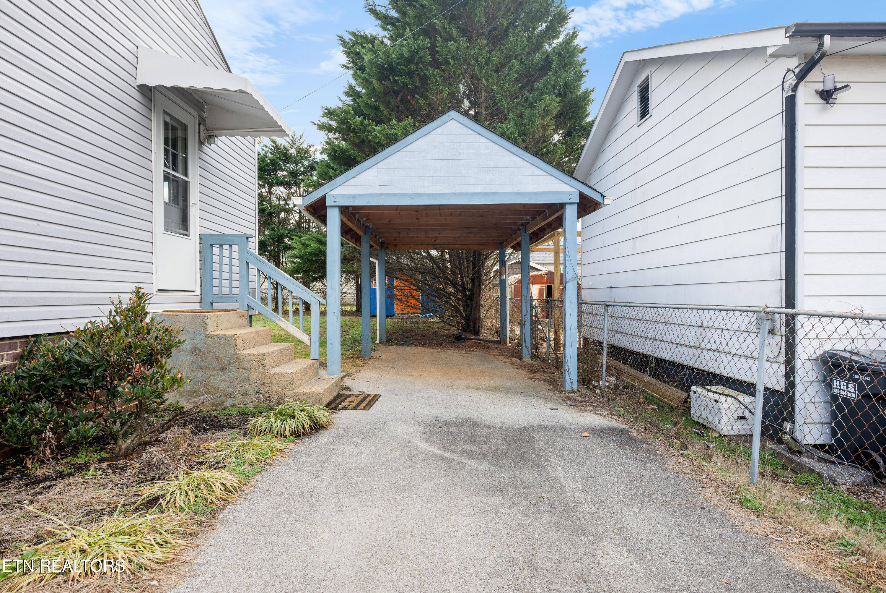 1124 Mcarthur Road Maryville TN 37804