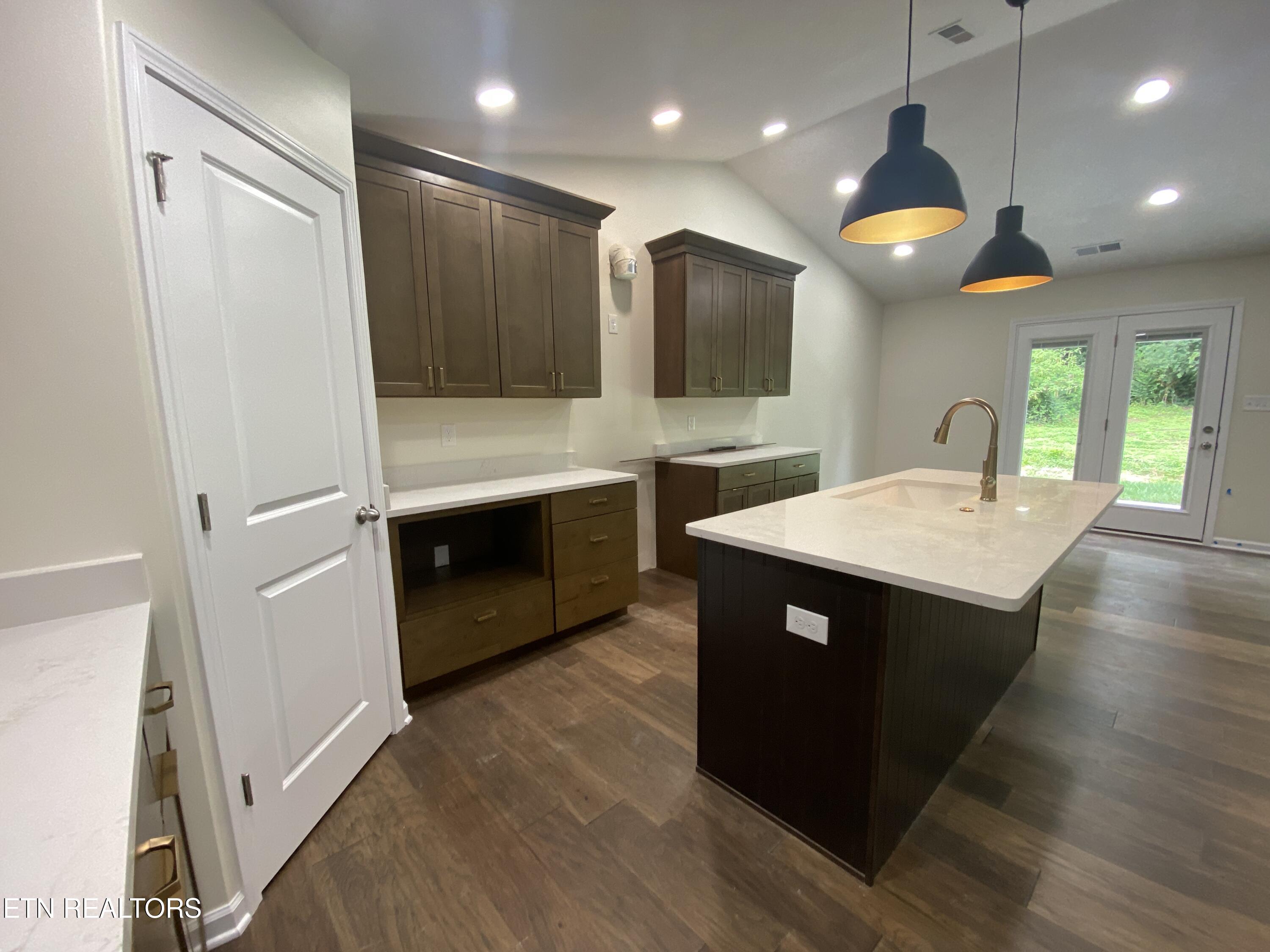 2377 Lena George Lane Knoxville TN 37931