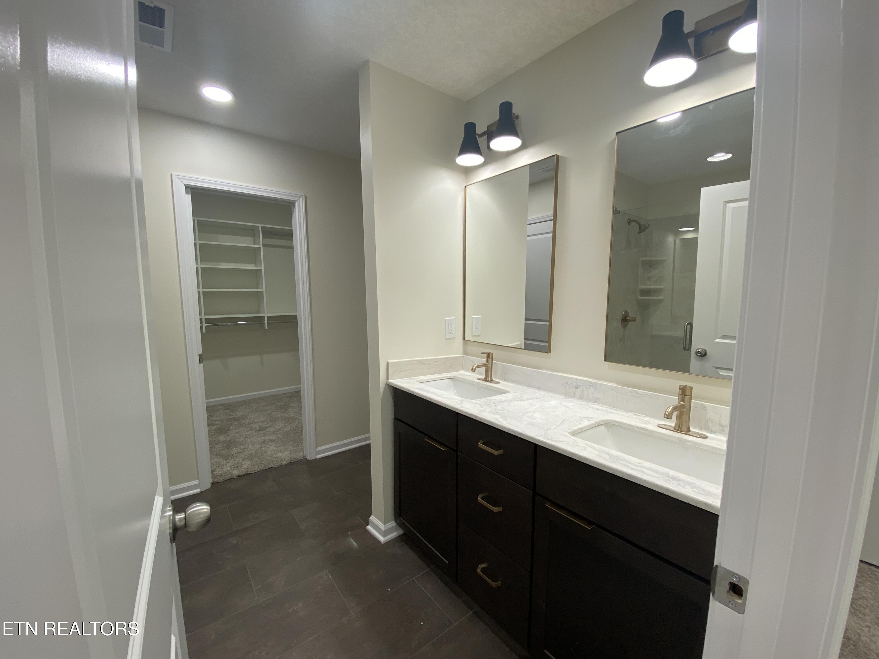 2377 Lena George Lane Knoxville TN 37931