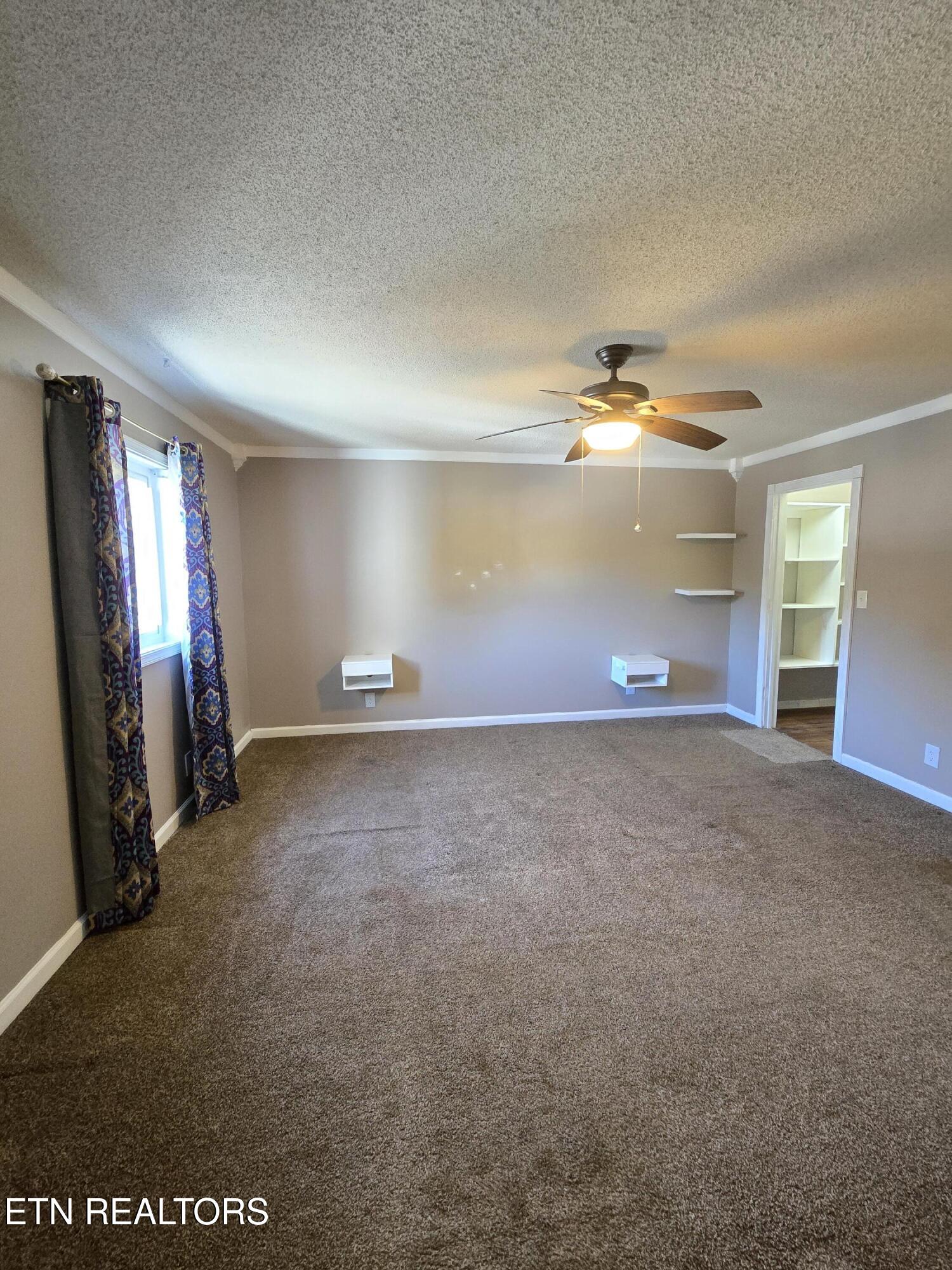 105 Hampshire Circle Oak Ridge TN 37830