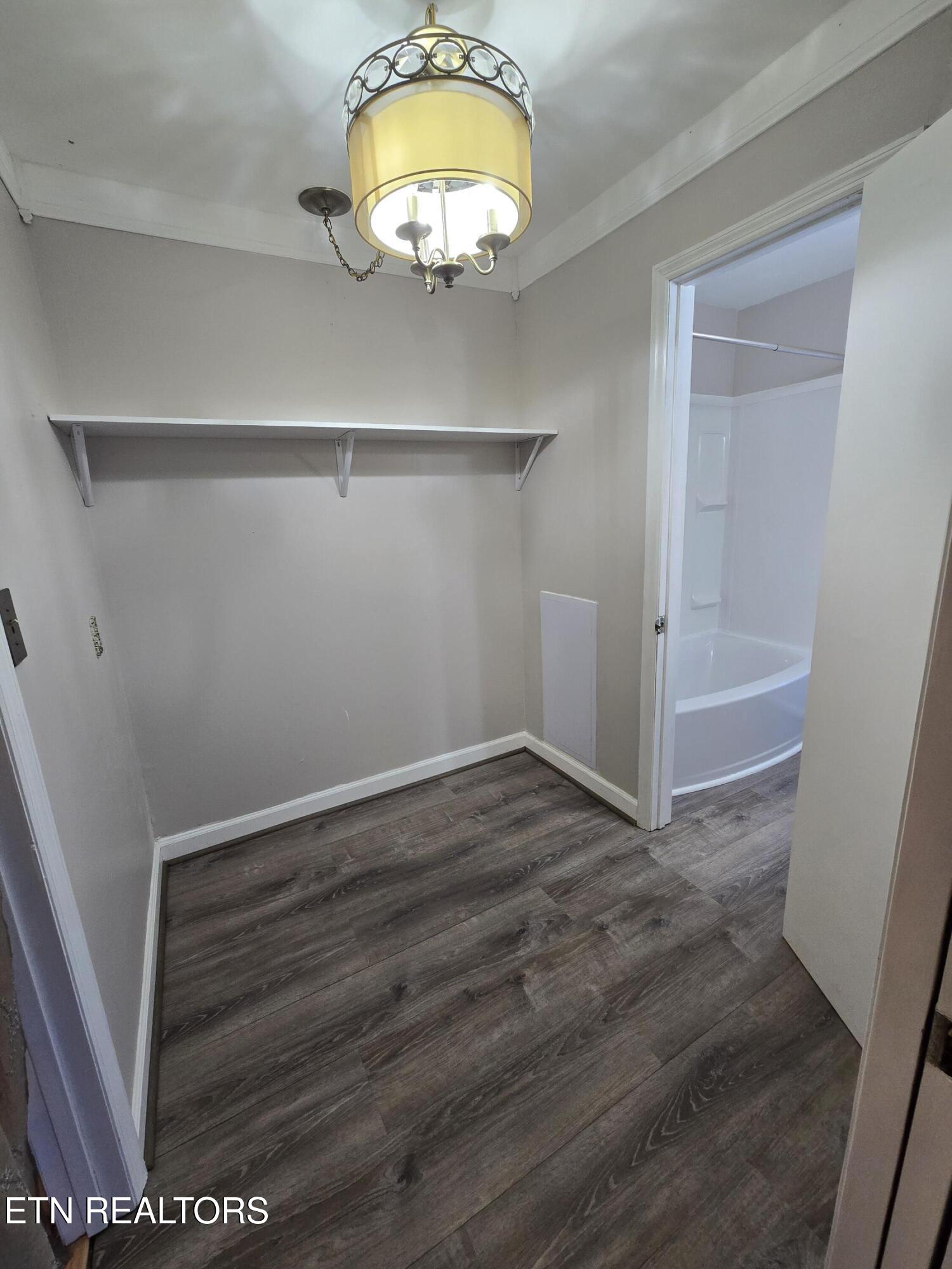 105 Hampshire Circle Oak Ridge TN 37830
