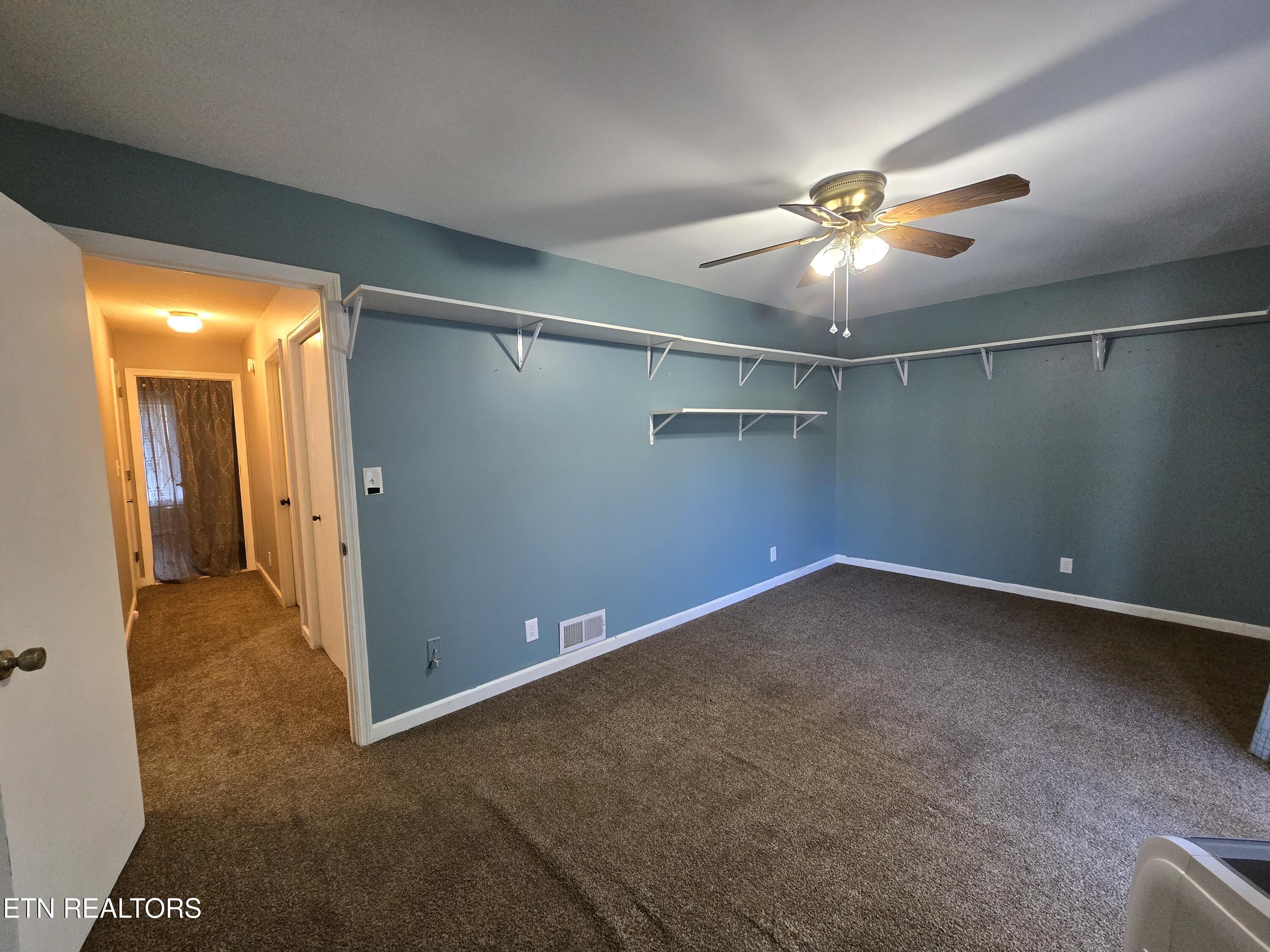 105 Hampshire Circle Oak Ridge TN 37830