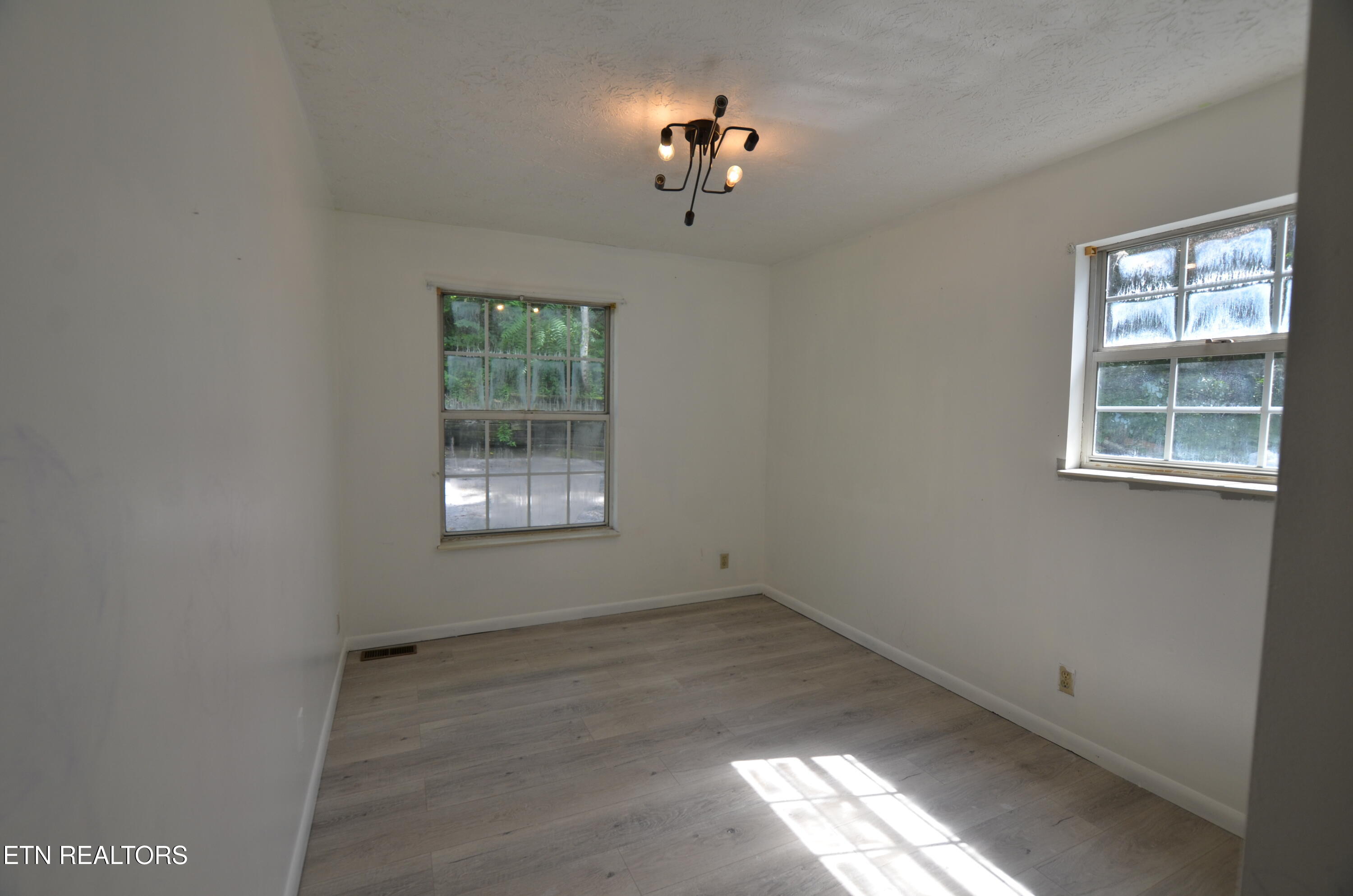 188 Green Lane Powell TN 37849