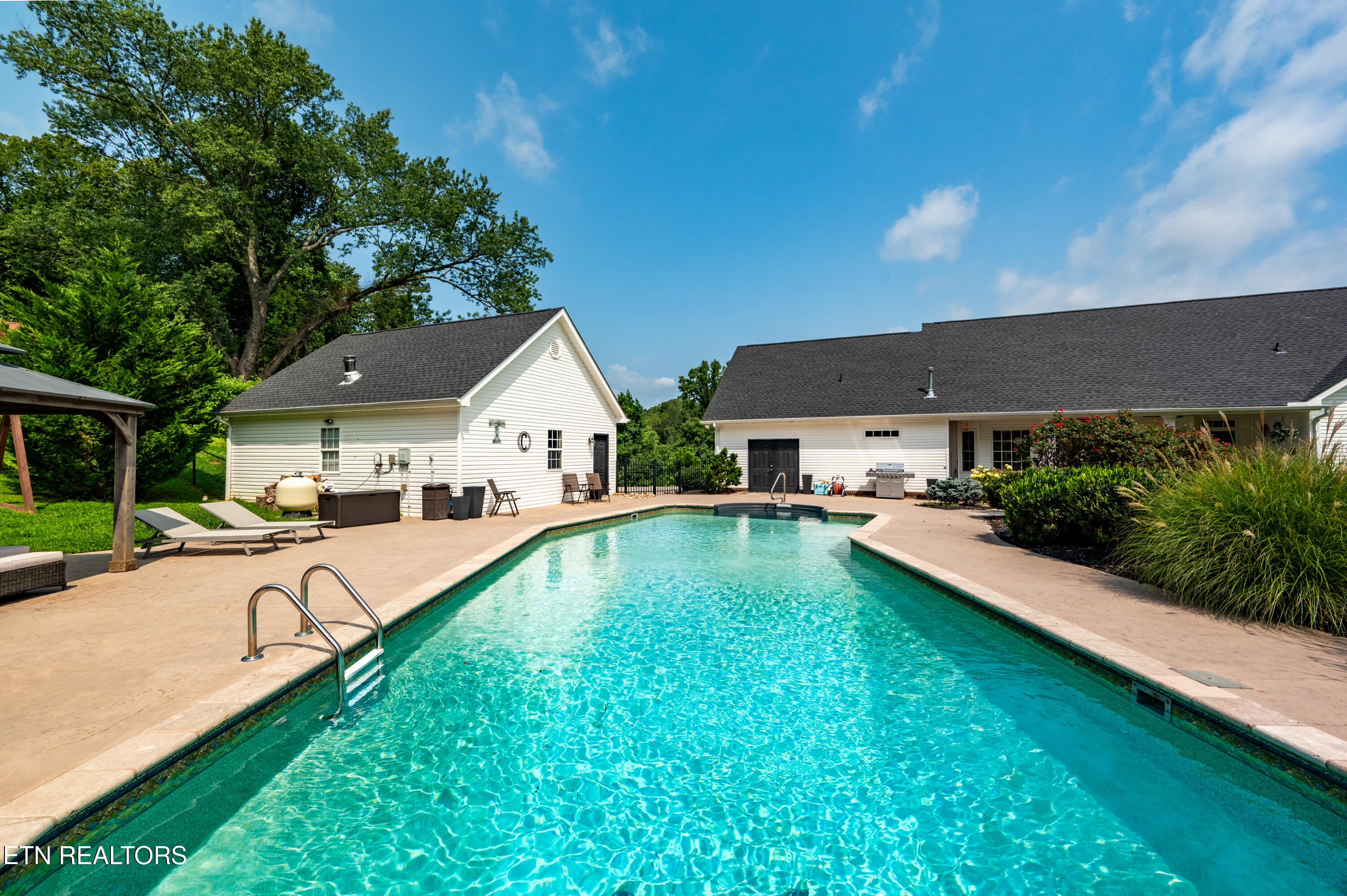 192 Marcowe Drive Clinton TN 37716