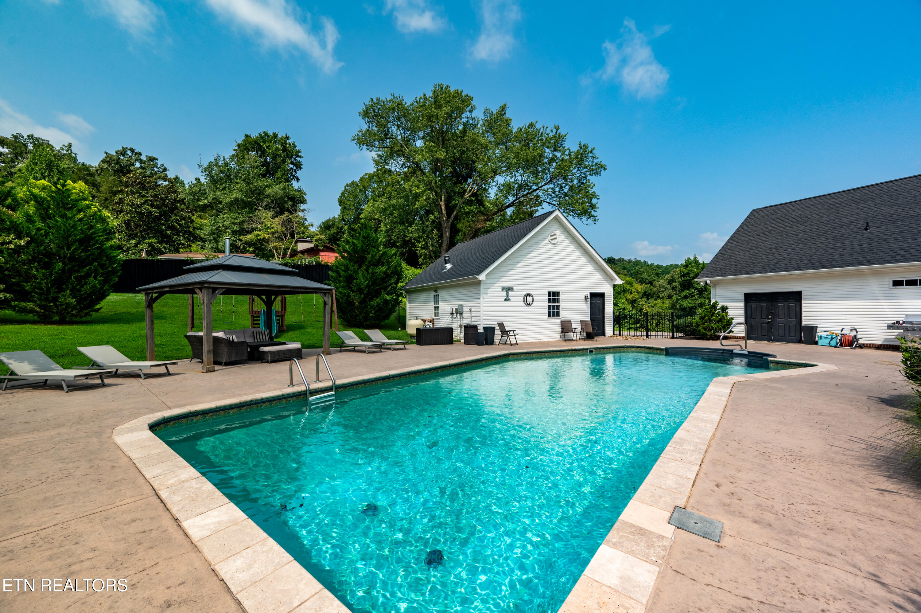 192 Marcowe Drive Clinton TN 37716