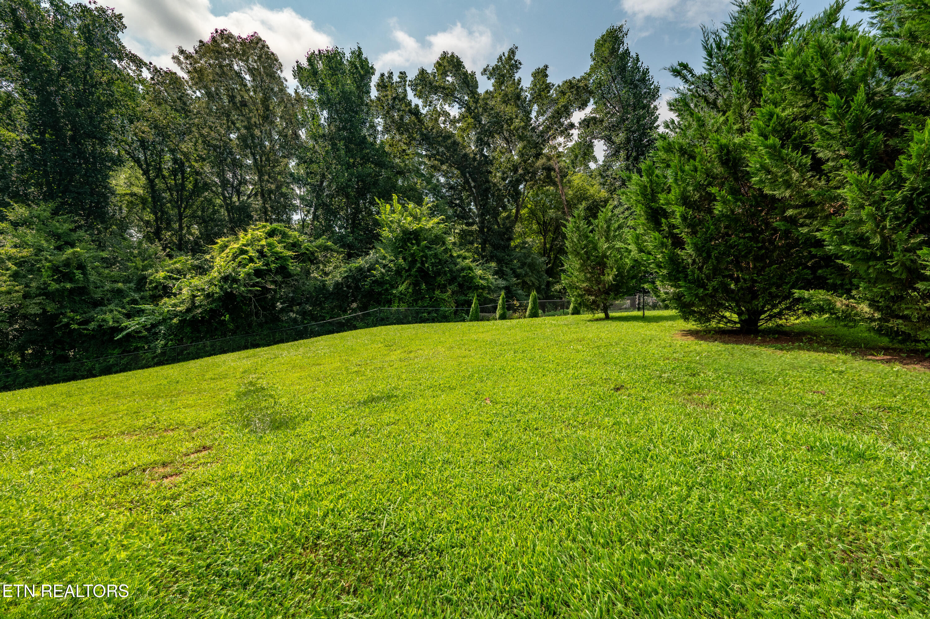 192 Marcowe Drive Clinton TN 37716