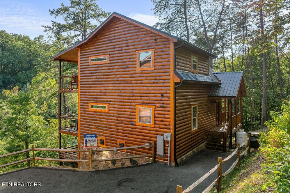 1009 Silver Poplar Lane Sevierville TN 37876