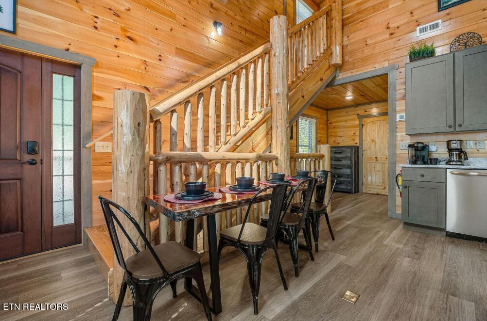 1009 Silver Poplar Lane Sevierville TN 37876