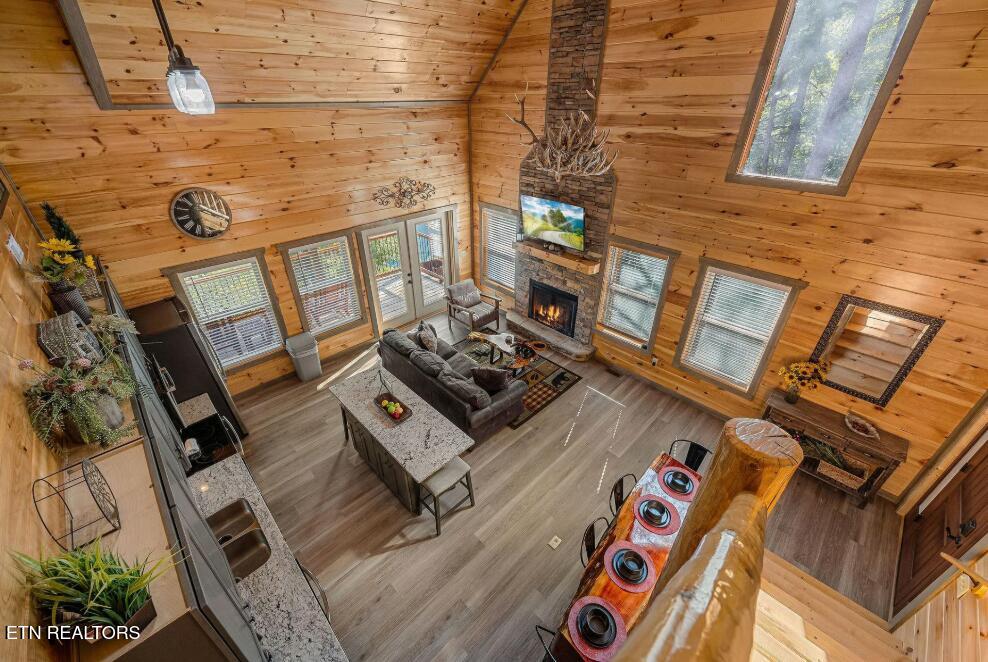 1009 Silver Poplar Lane Sevierville TN 37876