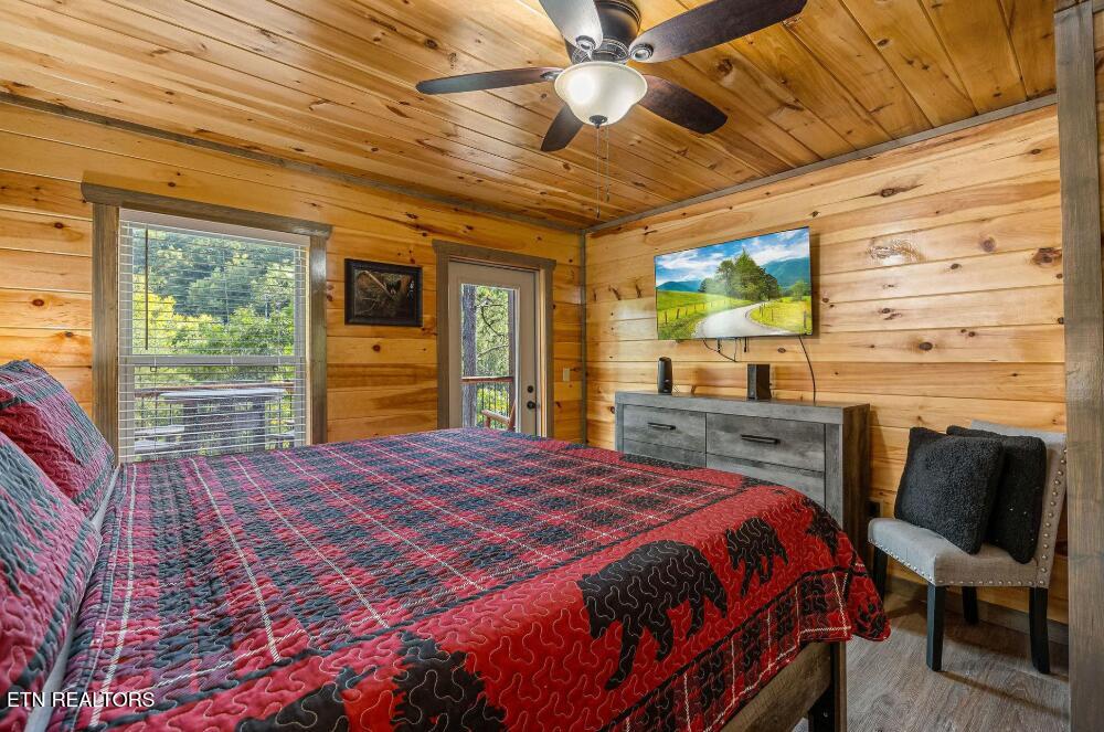 1009 Silver Poplar Lane Sevierville TN 37876
