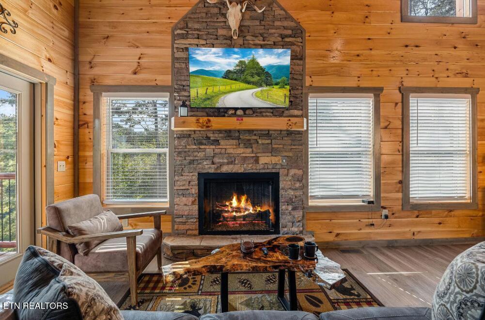 1009 Silver Poplar Lane Sevierville TN 37876