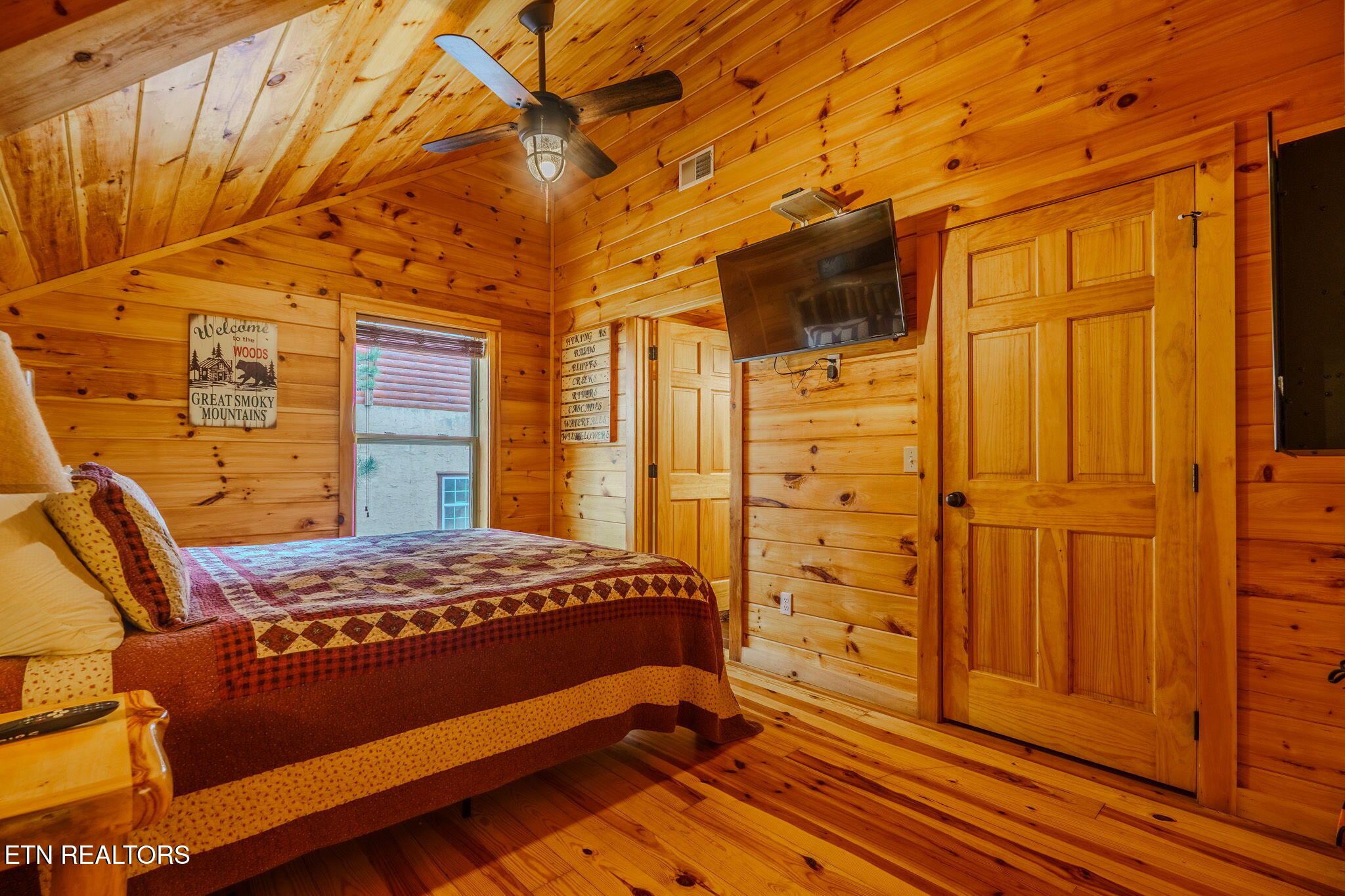 4831 Highland Place Way Pigeon Forge TN 37863