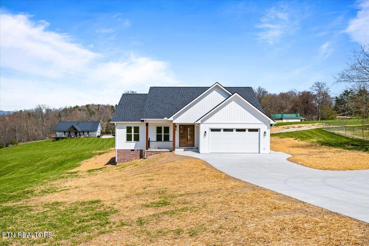 2271 Long Hollow Road Lafollette TN 37766