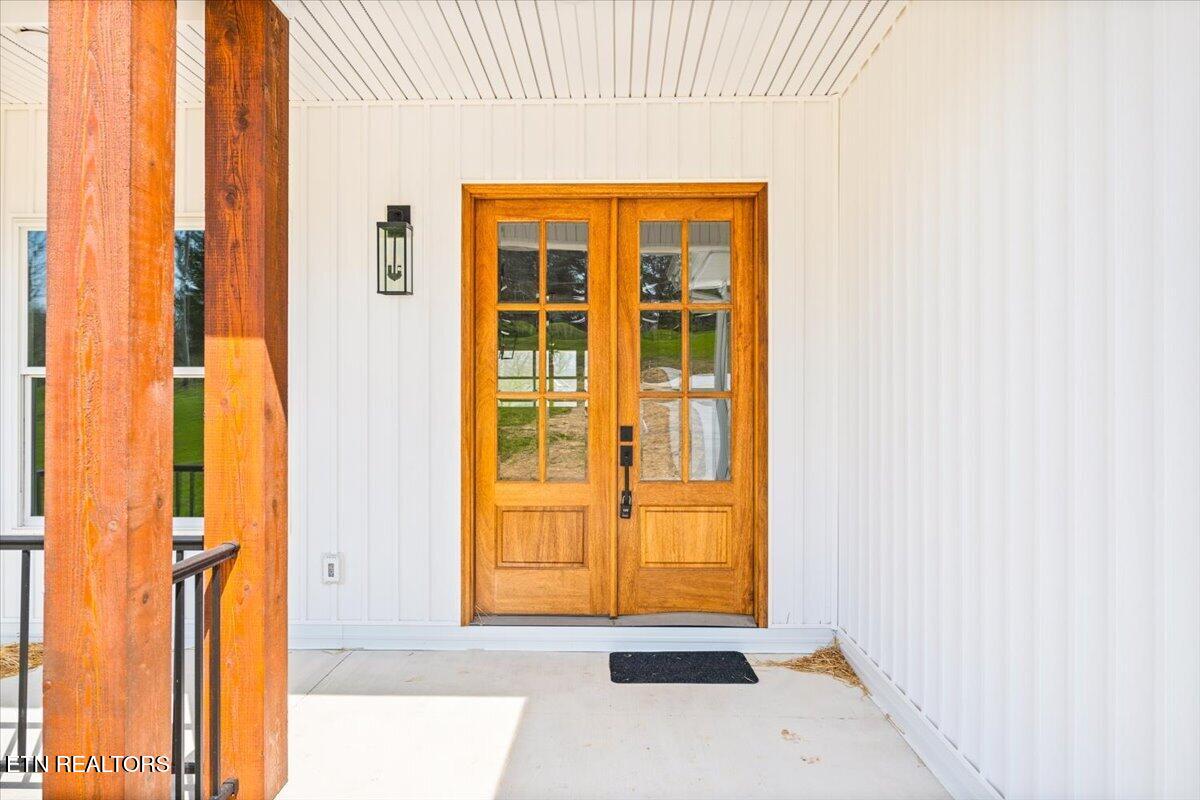2271 Long Hollow Road Lafollette TN 37766